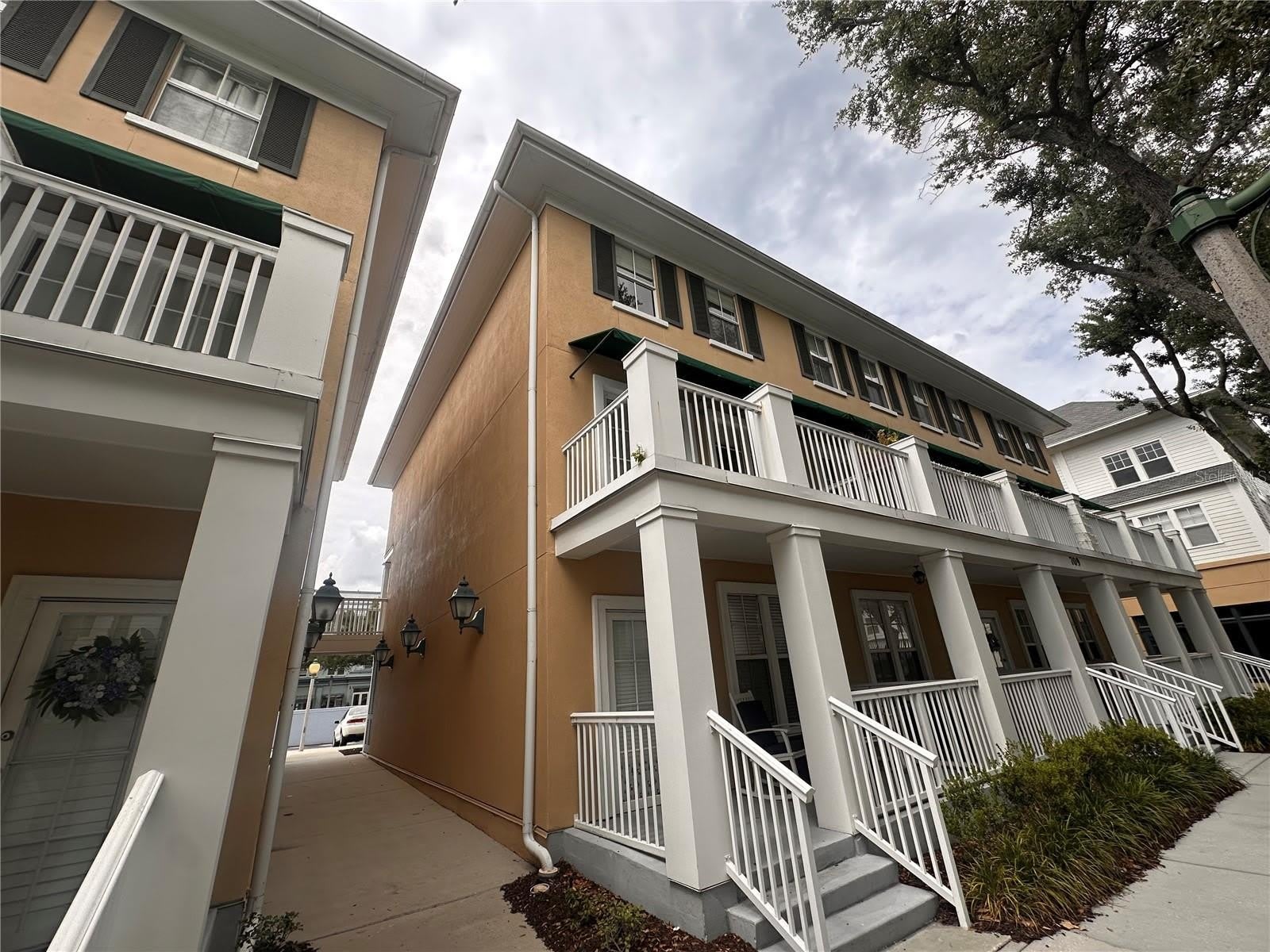 709 BLOOM Street – photo 2