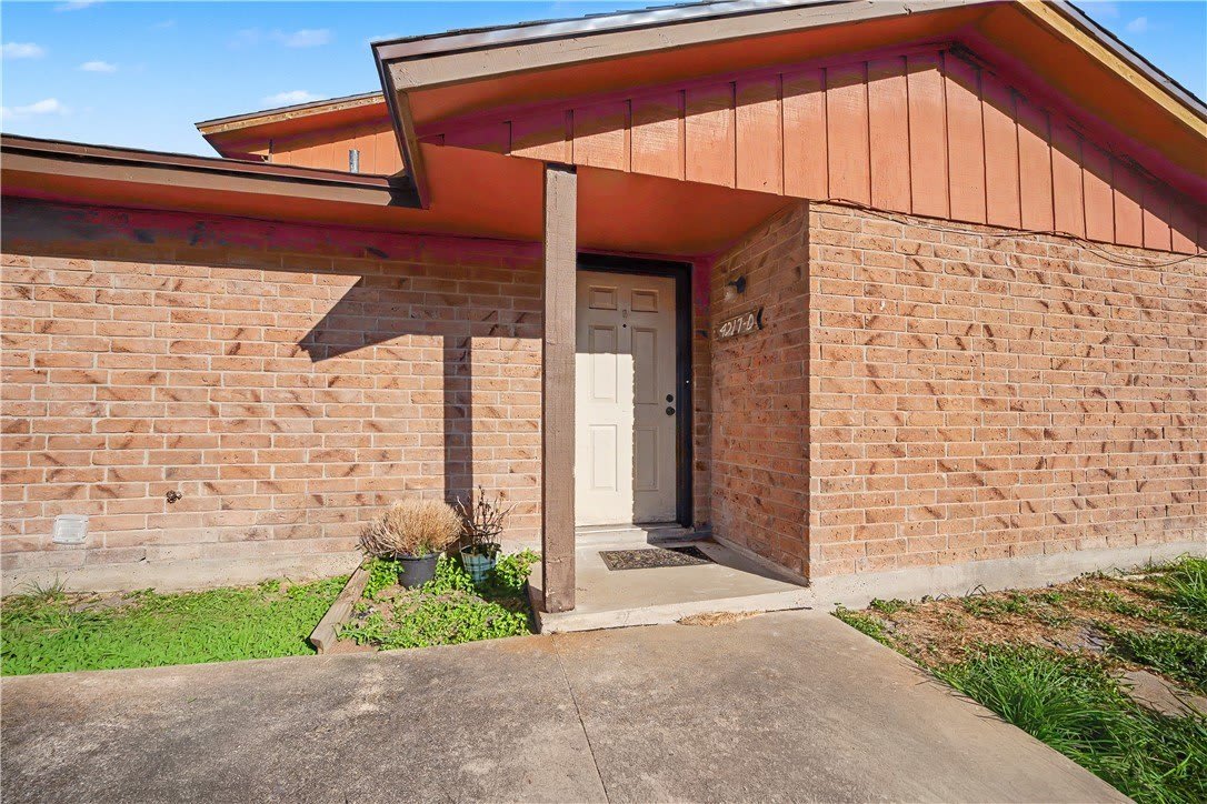 4217 Acushnet Drive – photo 2