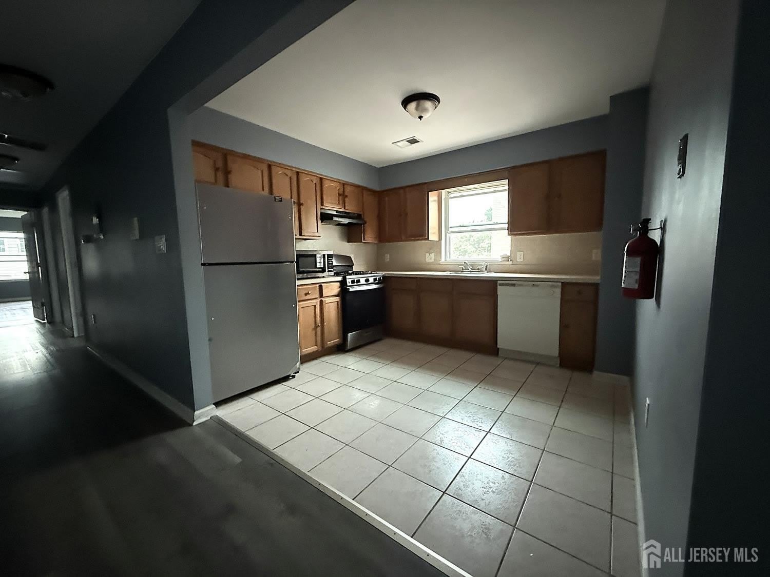35 Tillinghast Street – photo 4