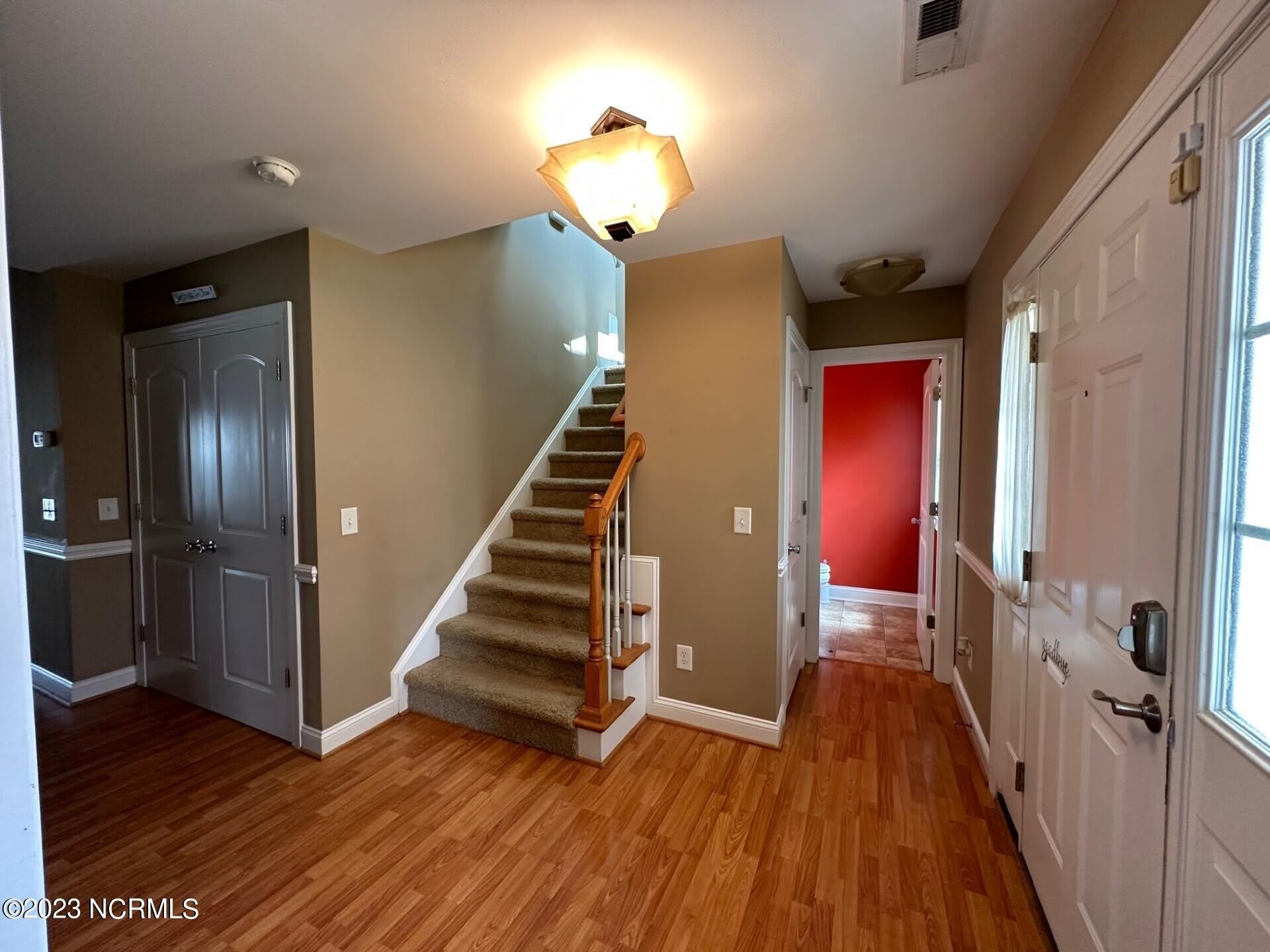 2533 Saddleback Drive – photo 4