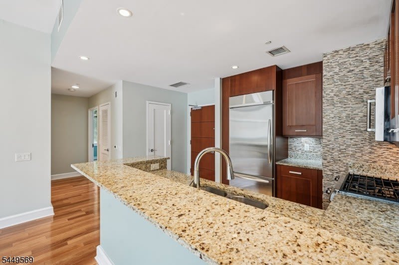 8100 River Rd – photo 4
