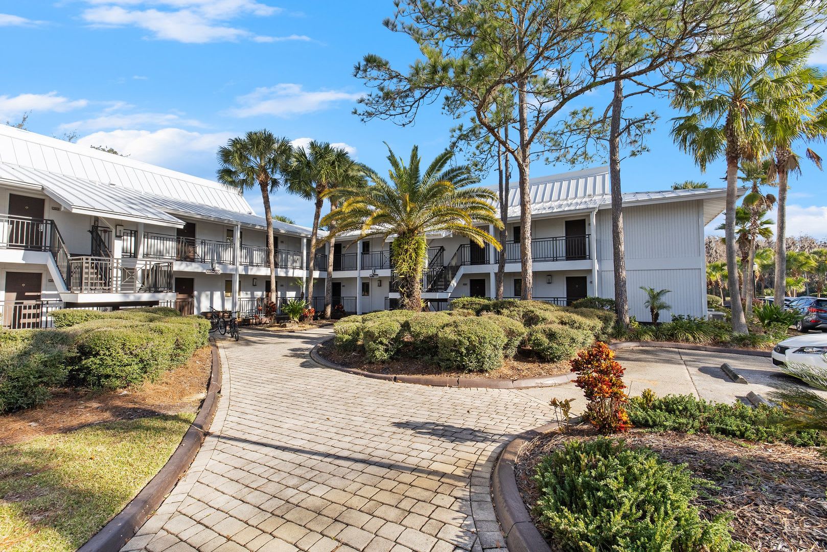 Furnished Resort 2 2 Condo On Golf Course Lake Views – photo 2