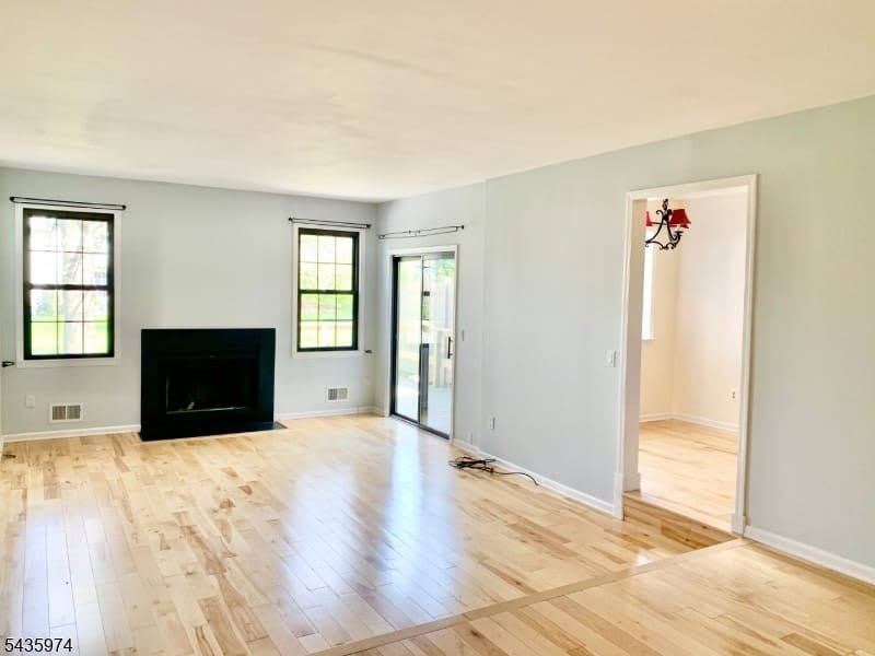 305 Marten Rd – photo 4