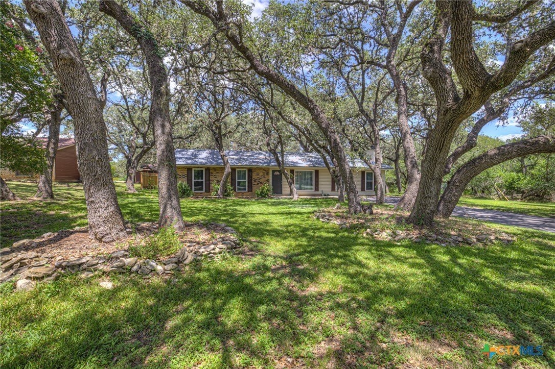 208 Reimer Avenue – photo 5