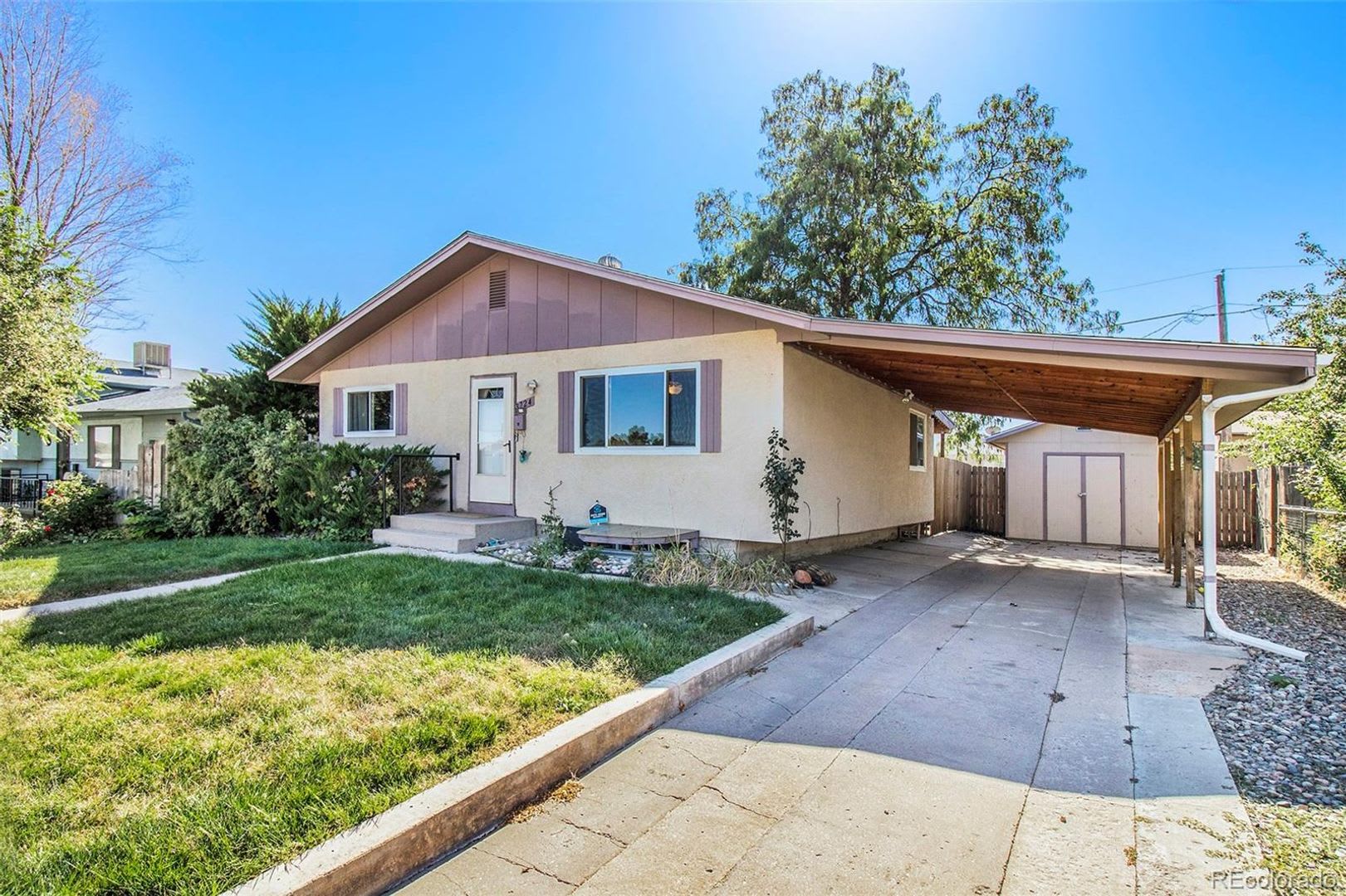 South Side Ranch With Central Air – photo 2
