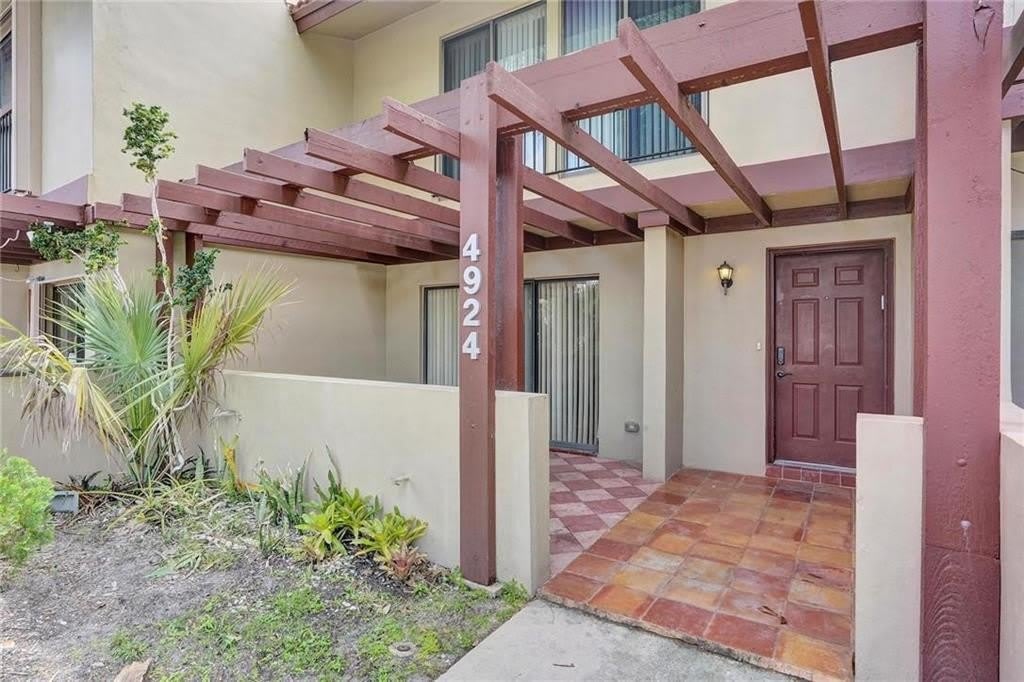 4924 SHERIDAN Street – photo 3