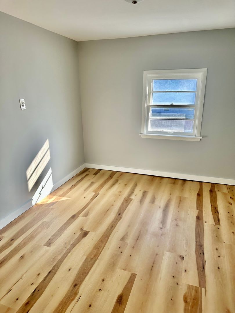 Beautiful 4 Bedroom, 2 Bathroom Home! – photo 4