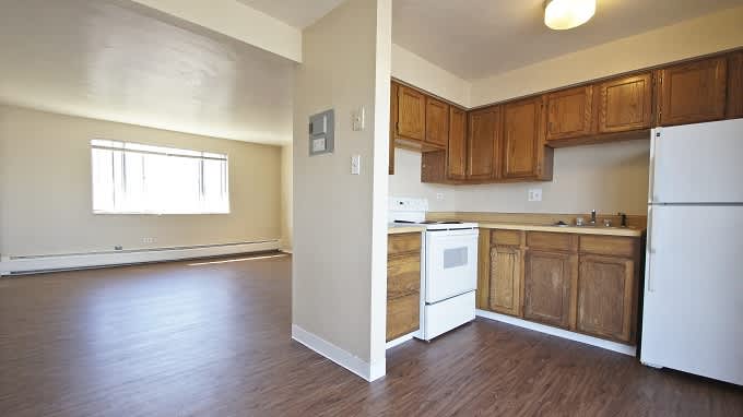 7110 Stuart Street – photo 4