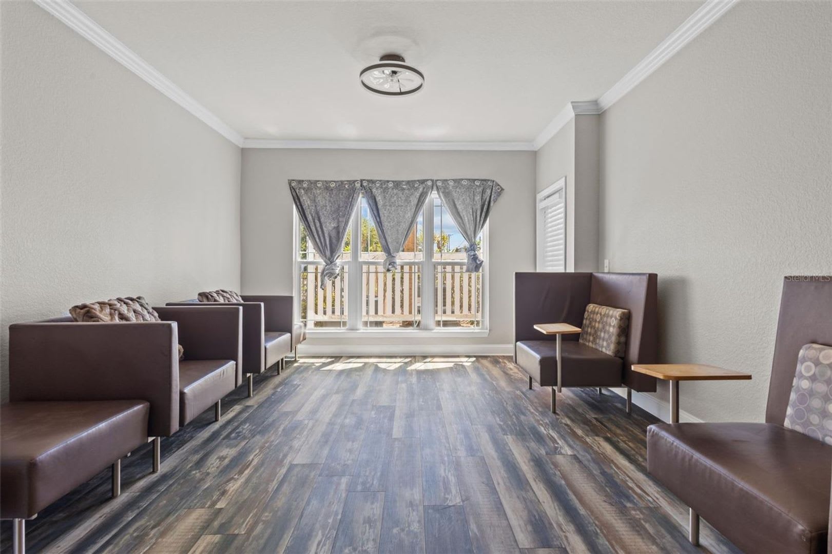 Charming Clearwater 1 Bedroom Condo With Secure Parking And Community Pool – photo 5