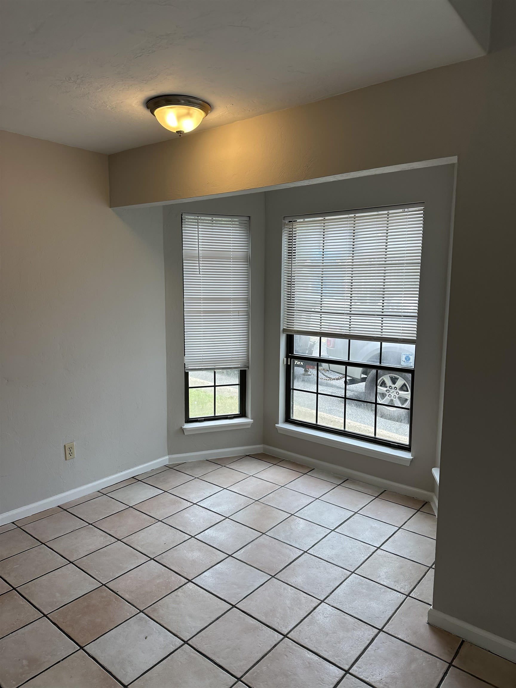 370 Hayden Road – photo 3