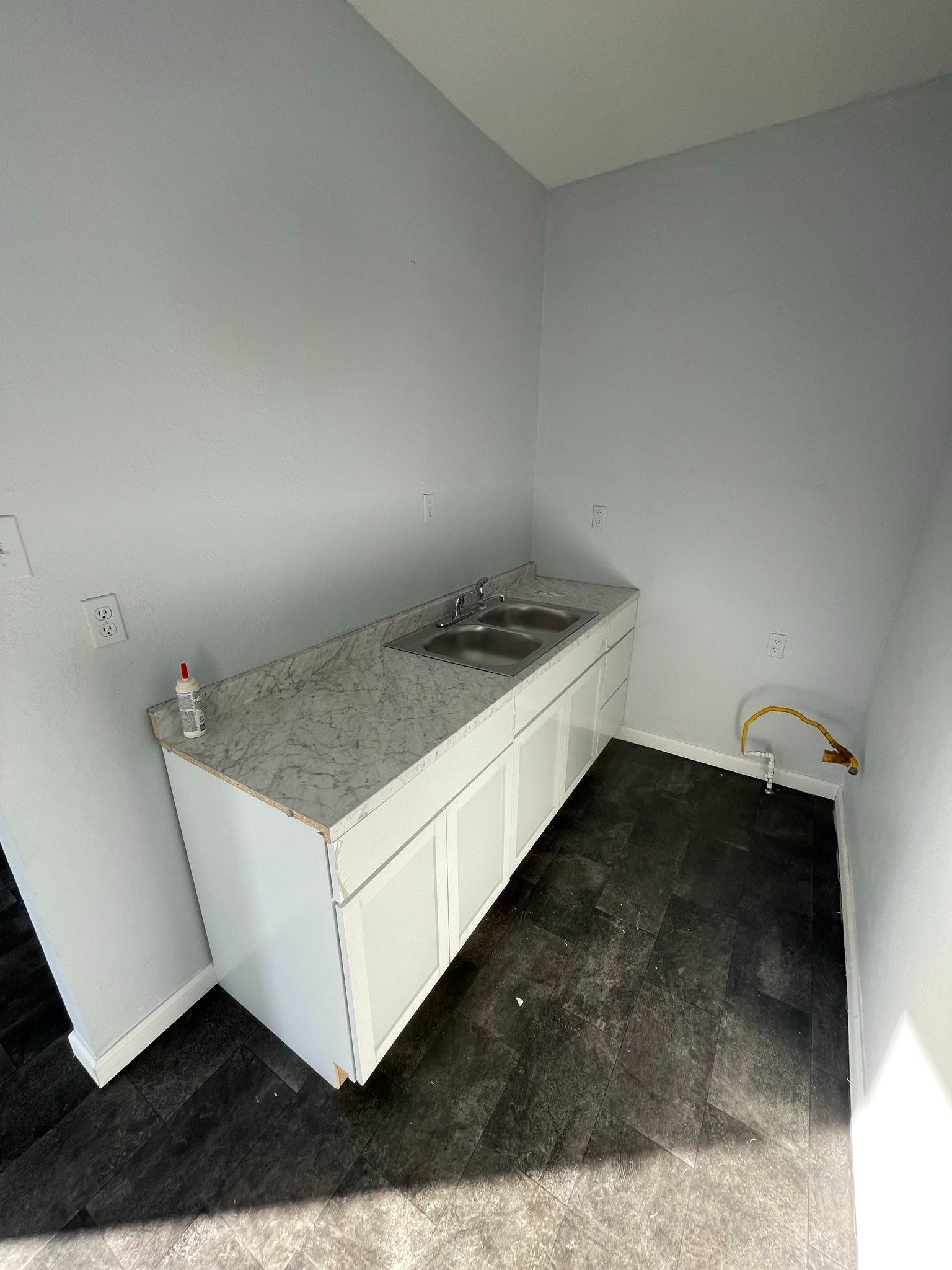 1713 West Oak Street – photo 3