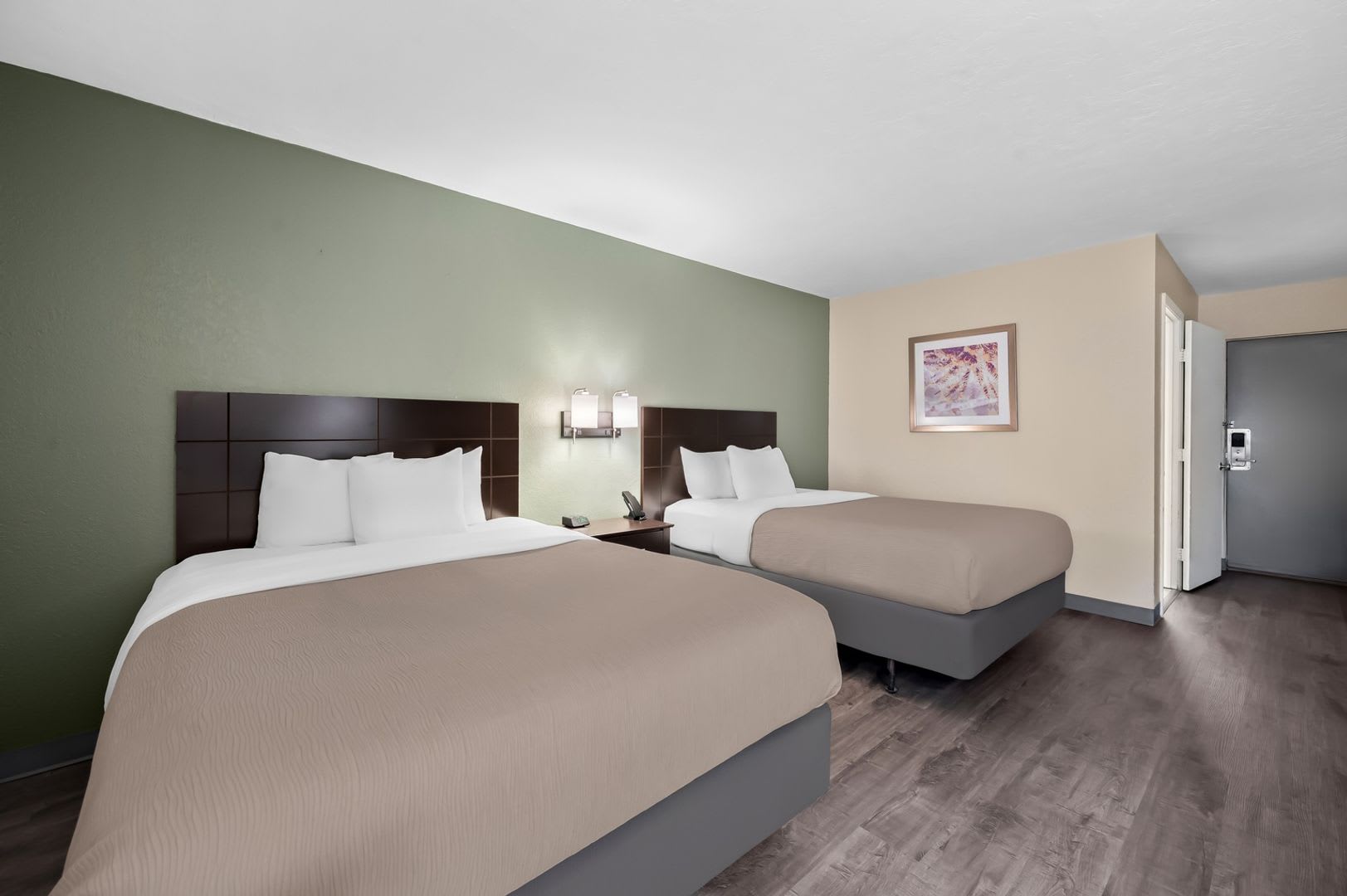 QUALITY INN FORT MYERS EXTENDED STAY HOTEL – photo 5