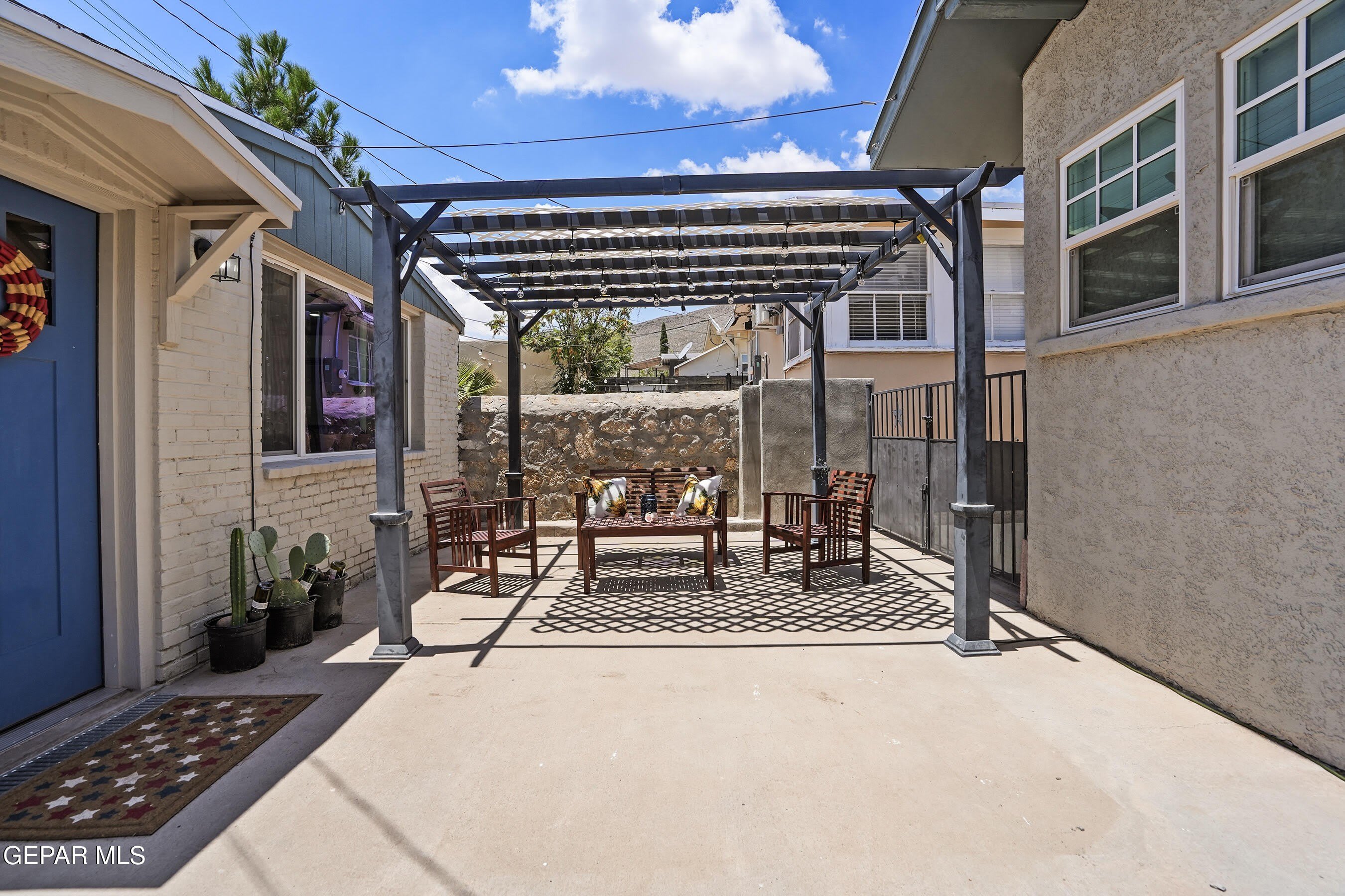 2718 SILVER Avenue – photo 2