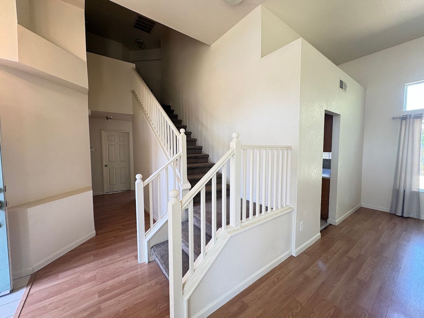 Spacious Four Bedroom Home in Western Ranch – photo 2