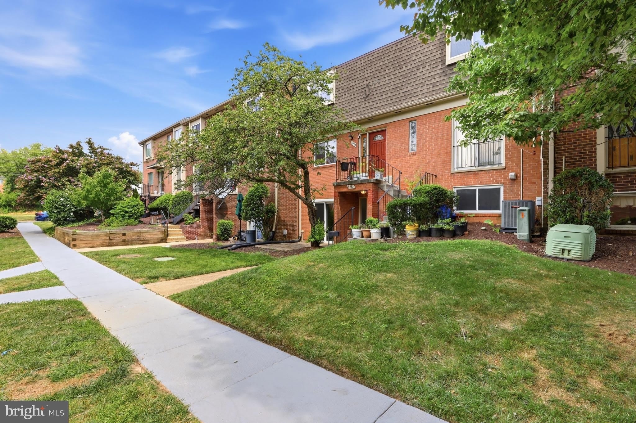 4533 LOGSDON Drive – photo 2