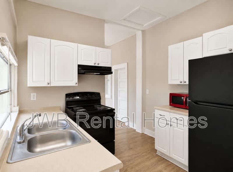 467 Golfair Blvd – photo 2