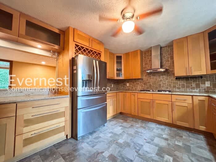 770 Bayliss Drive – photo 3