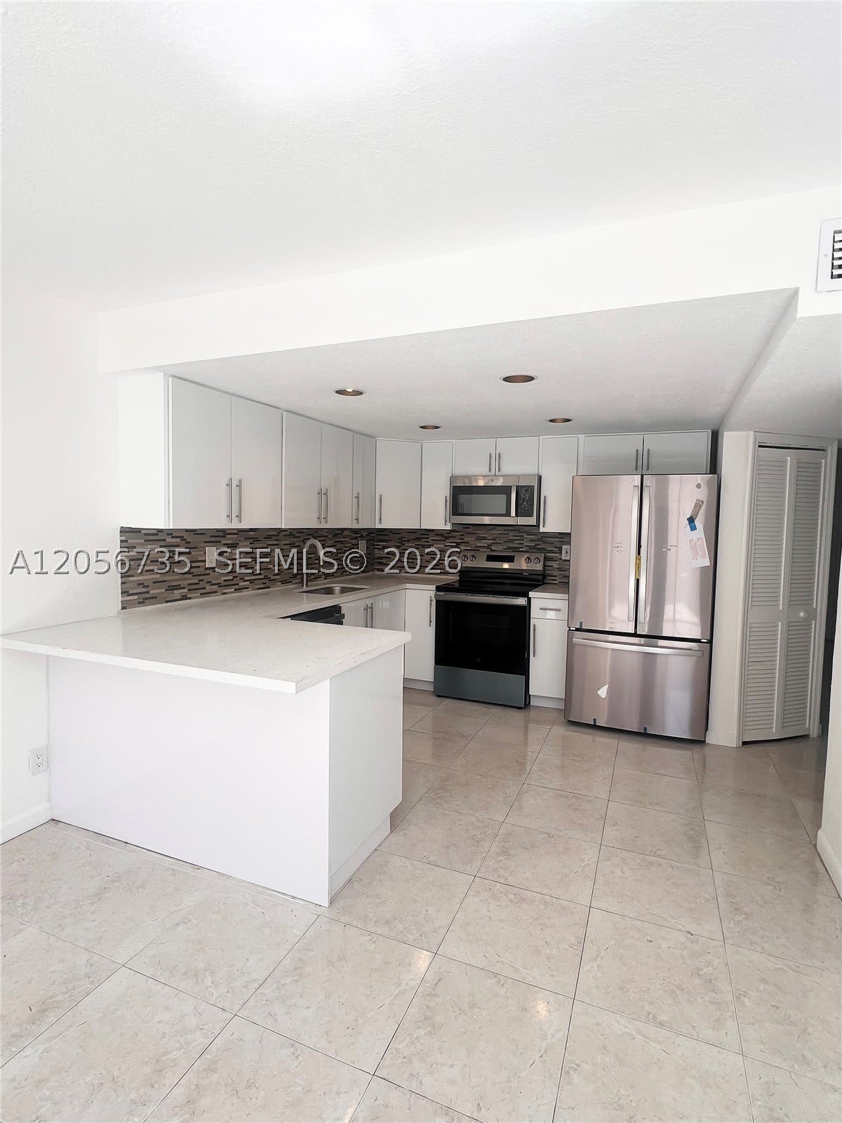 3770 SW 59th Ter – photo 1