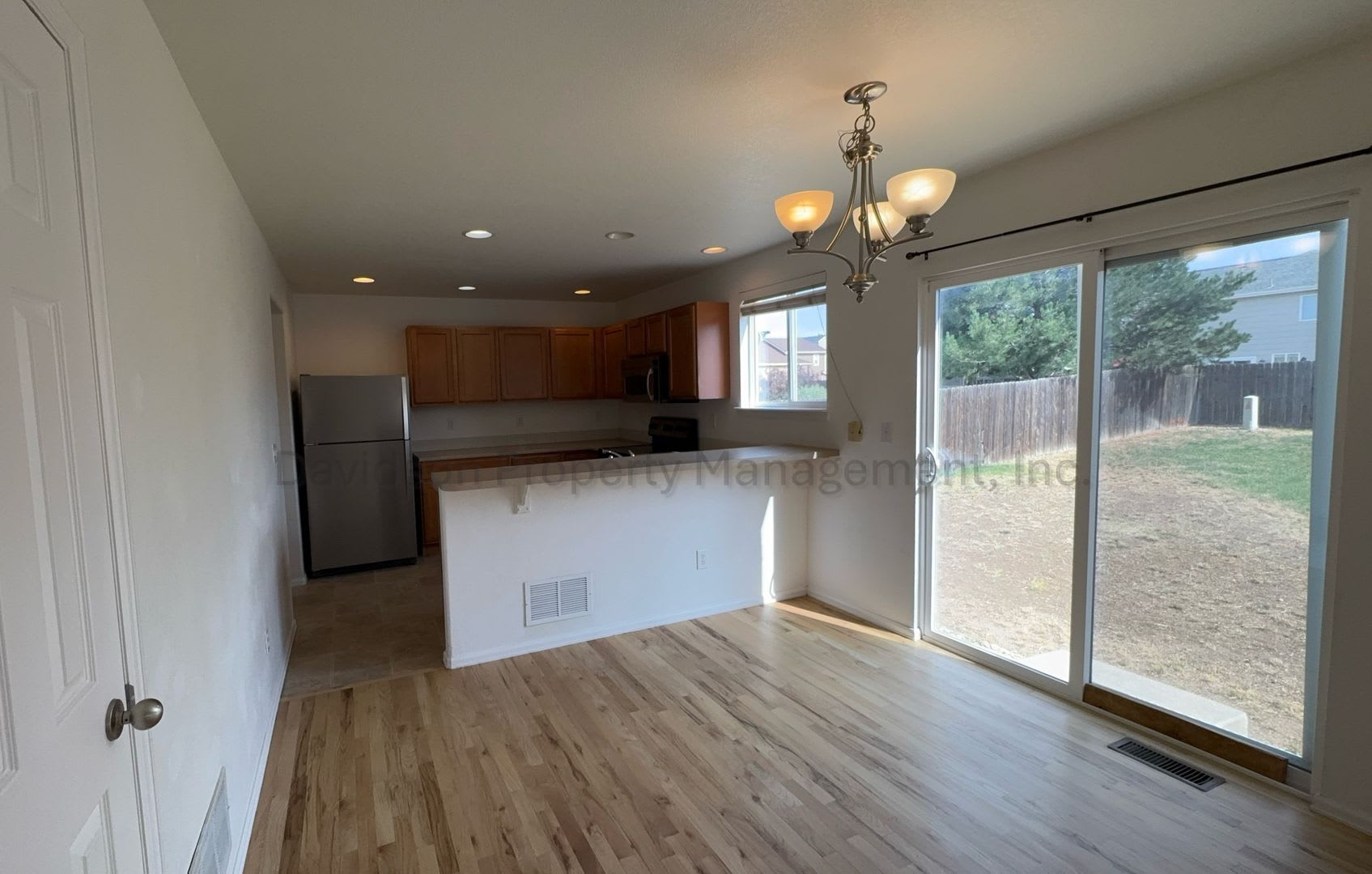 Charming 3 Bedroom House in Stetson Hills – photo 5