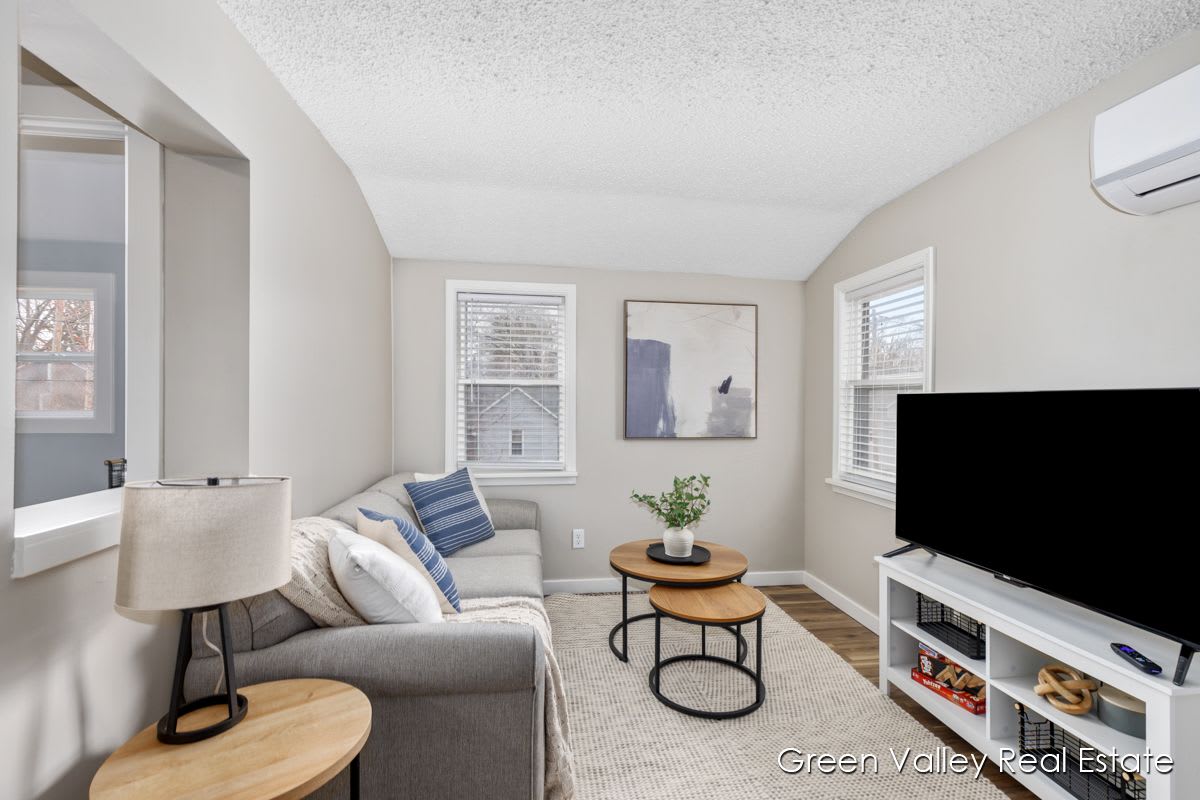 1543 Beidler Street – photo 2