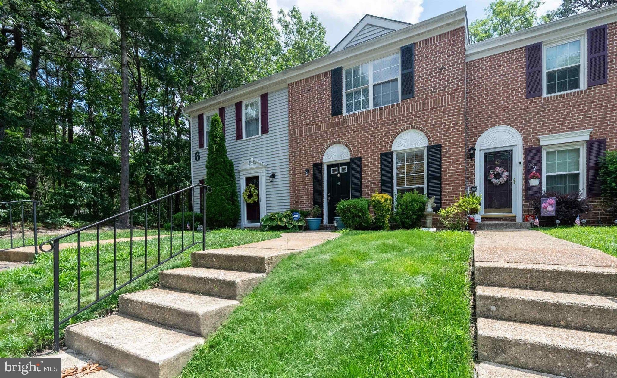41 SENECA Drive – photo 1