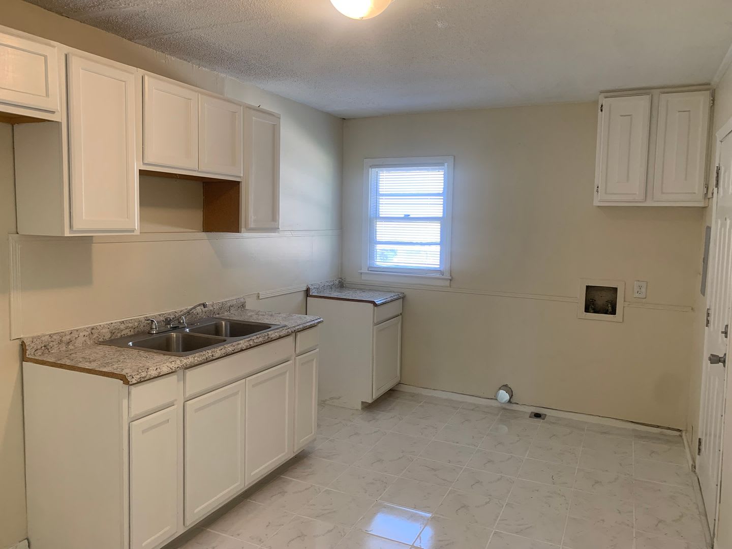 Adorable Three Bedroom Home! – photo 3