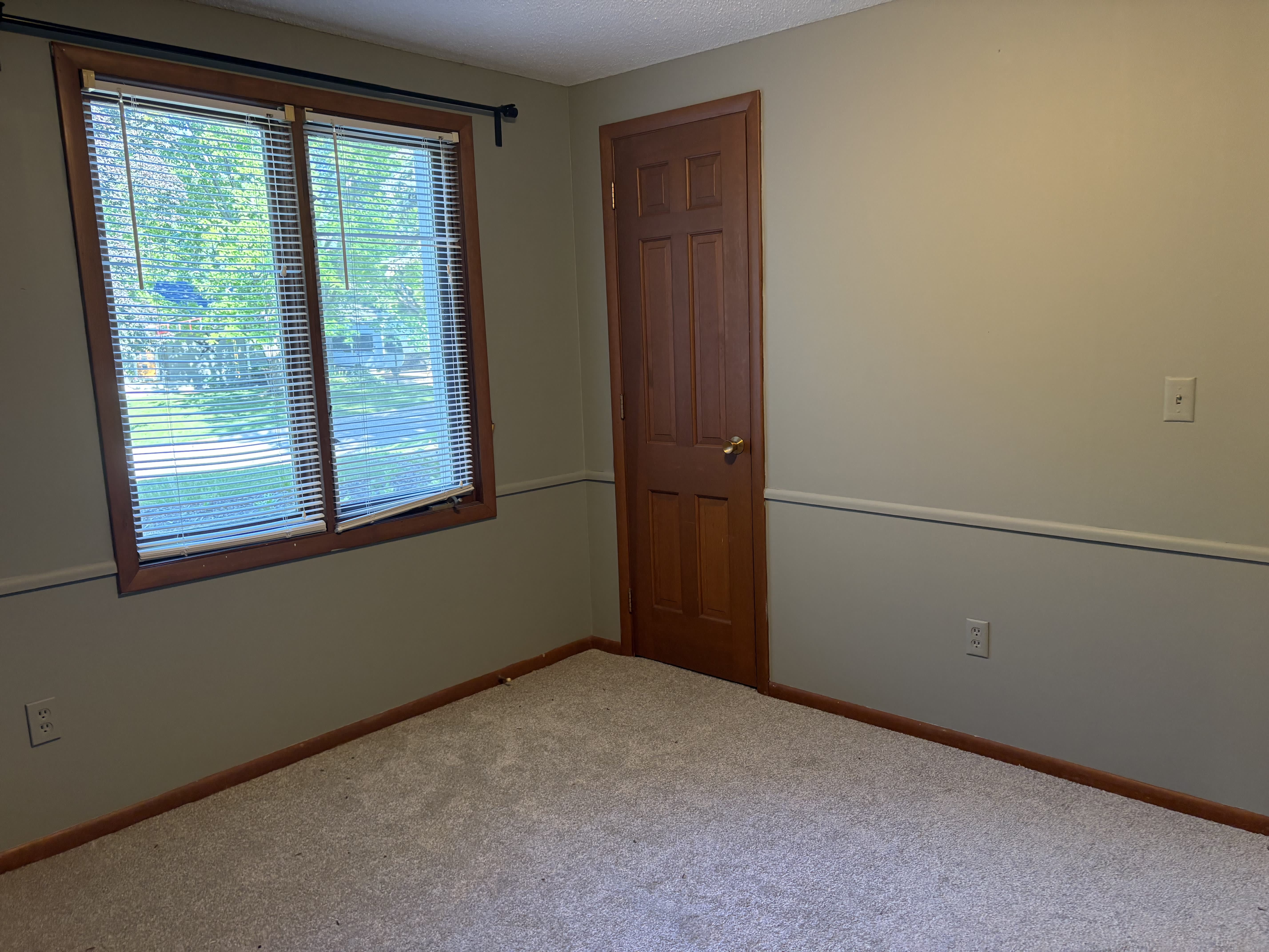 5131 Oxford Ave – photo 4