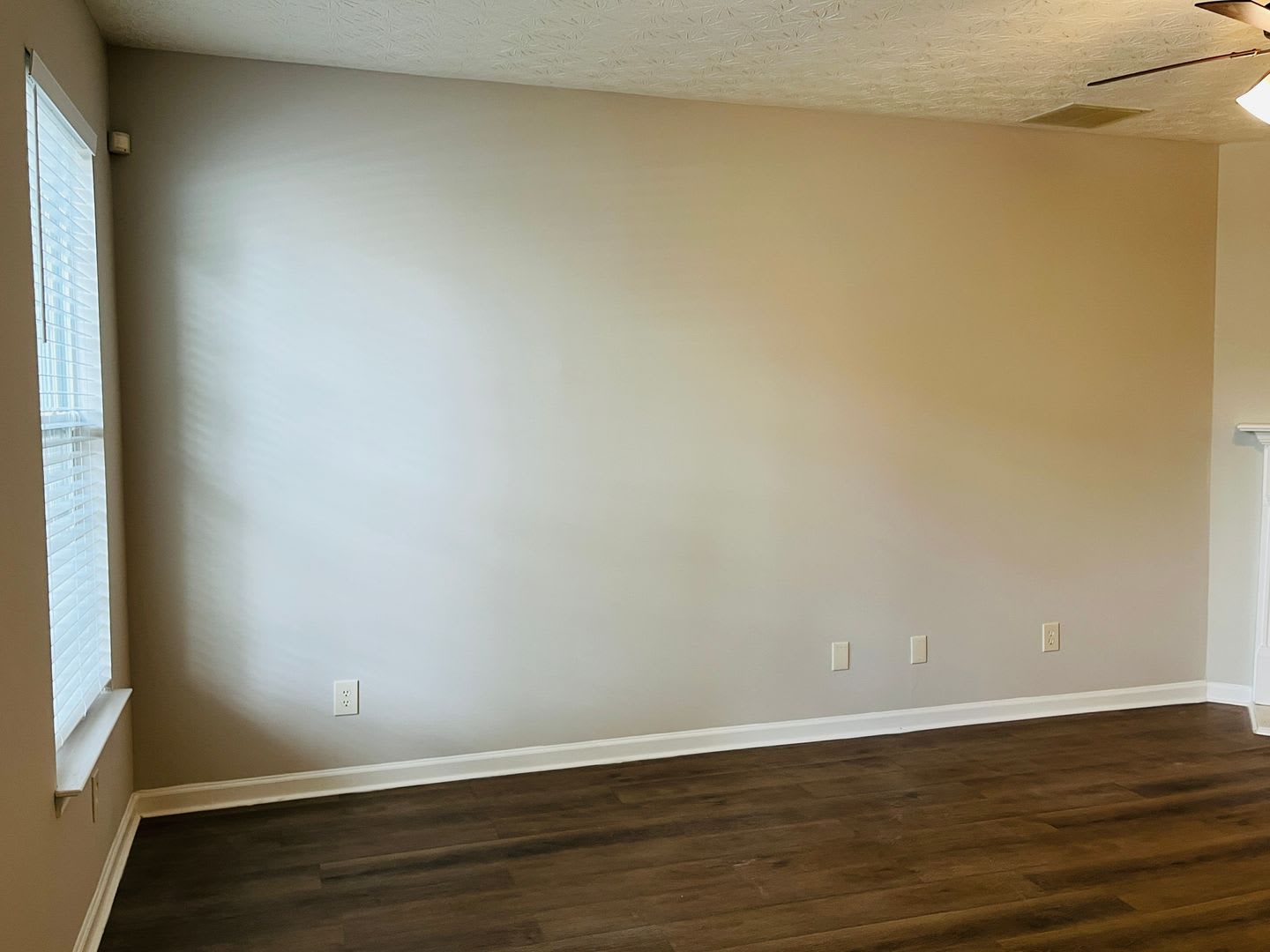 Great location, 4 bed, 2.5 bath, newly renovated, minutes to movie studios, and more! must see! – photo 5
