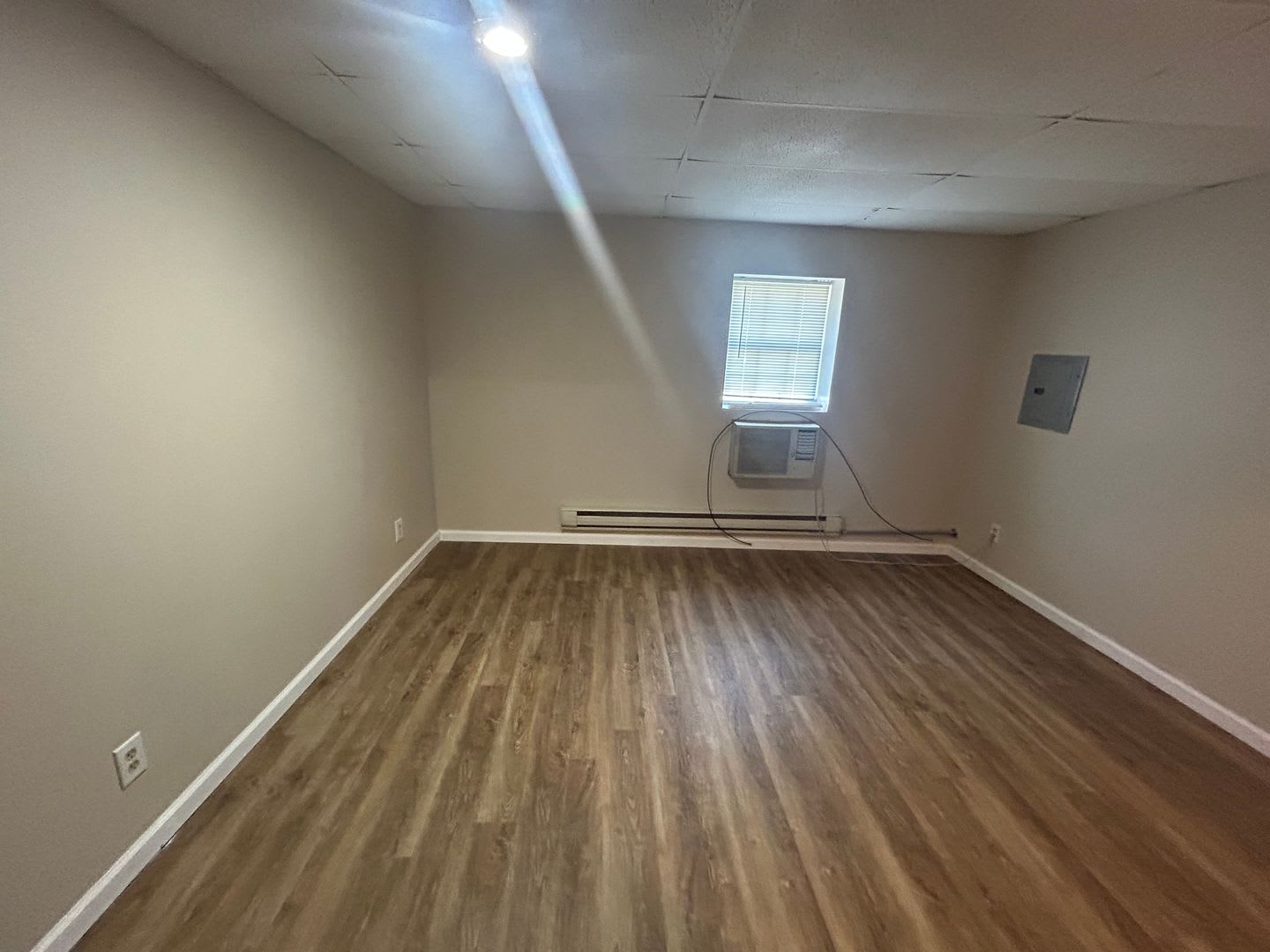 Coming soon 1-Bedroom Apartment – Great Location! – photo 5