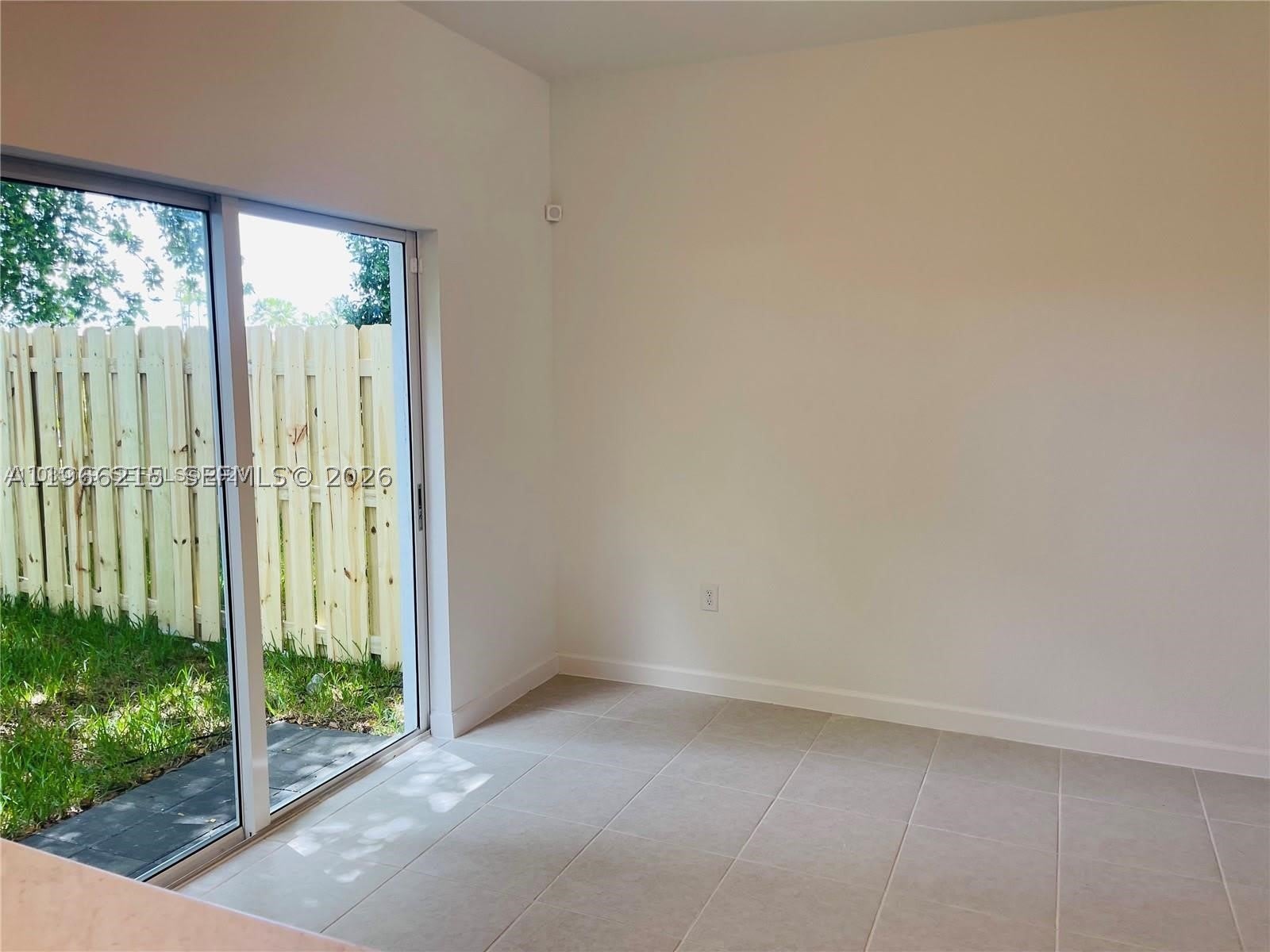 1695 SE 27th Rd – photo 3