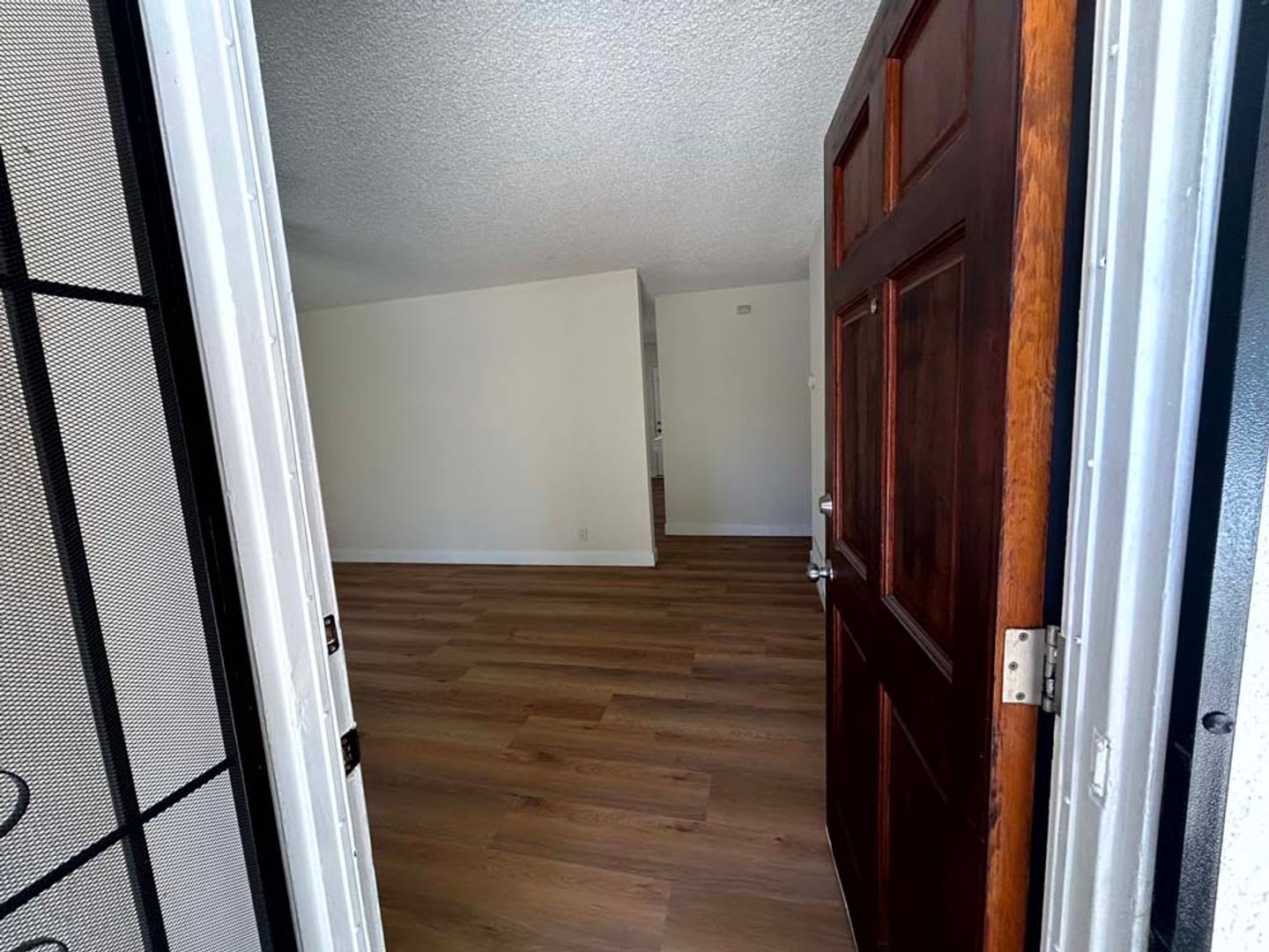 Spacious 4-Bed, 2-Bath Home with a Large Backyard in Prime West Hills! – photo 3