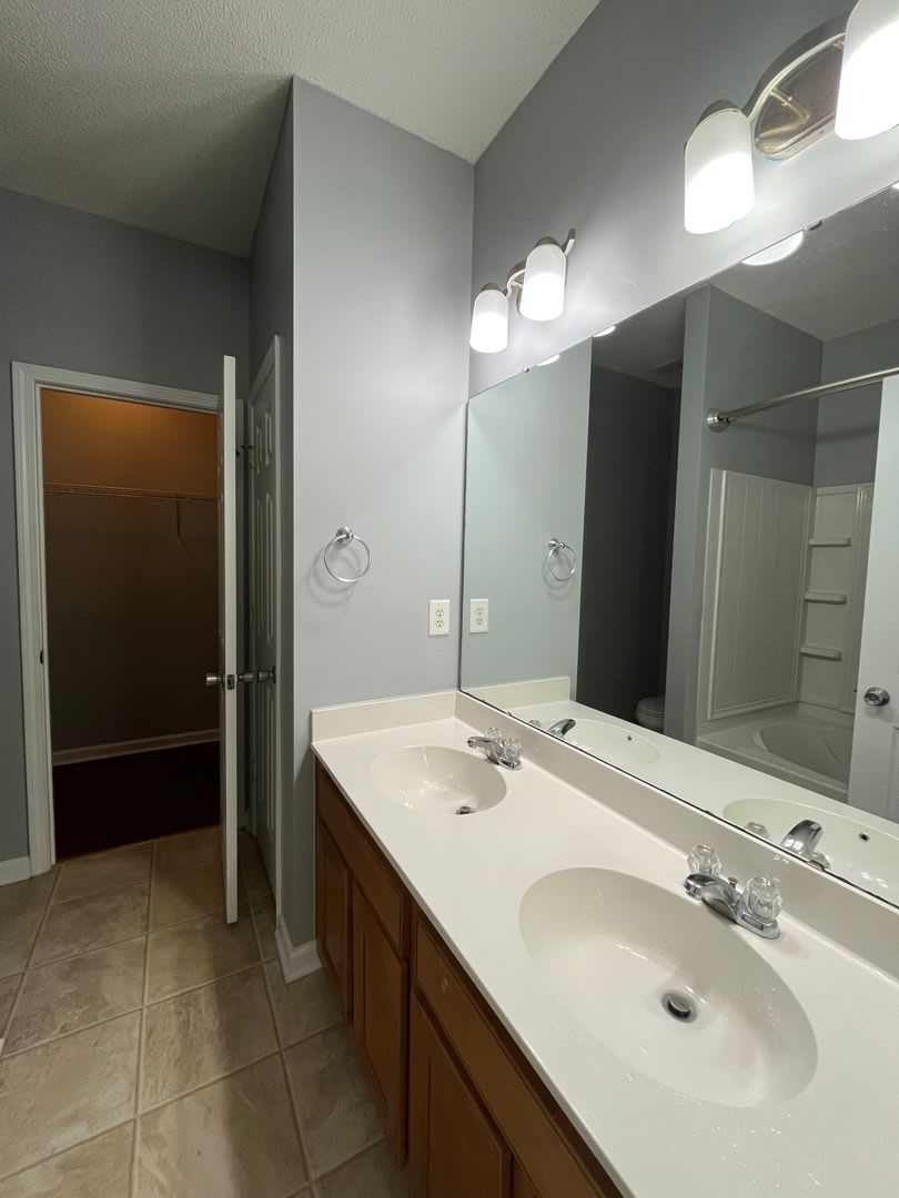 3 Bedroom Townhome in Liberty Hall – photo 4