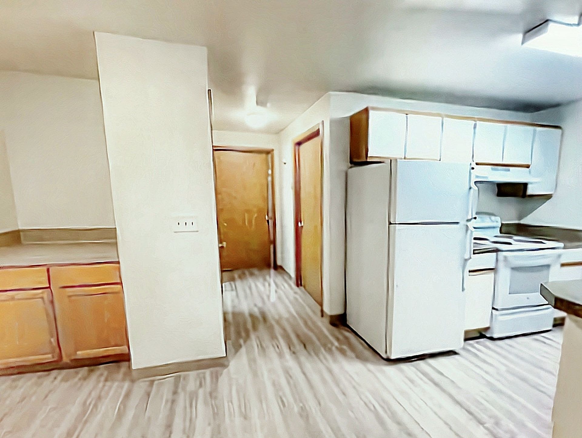 Charming 2 bedroom 1 bath townhome available! – photo 3