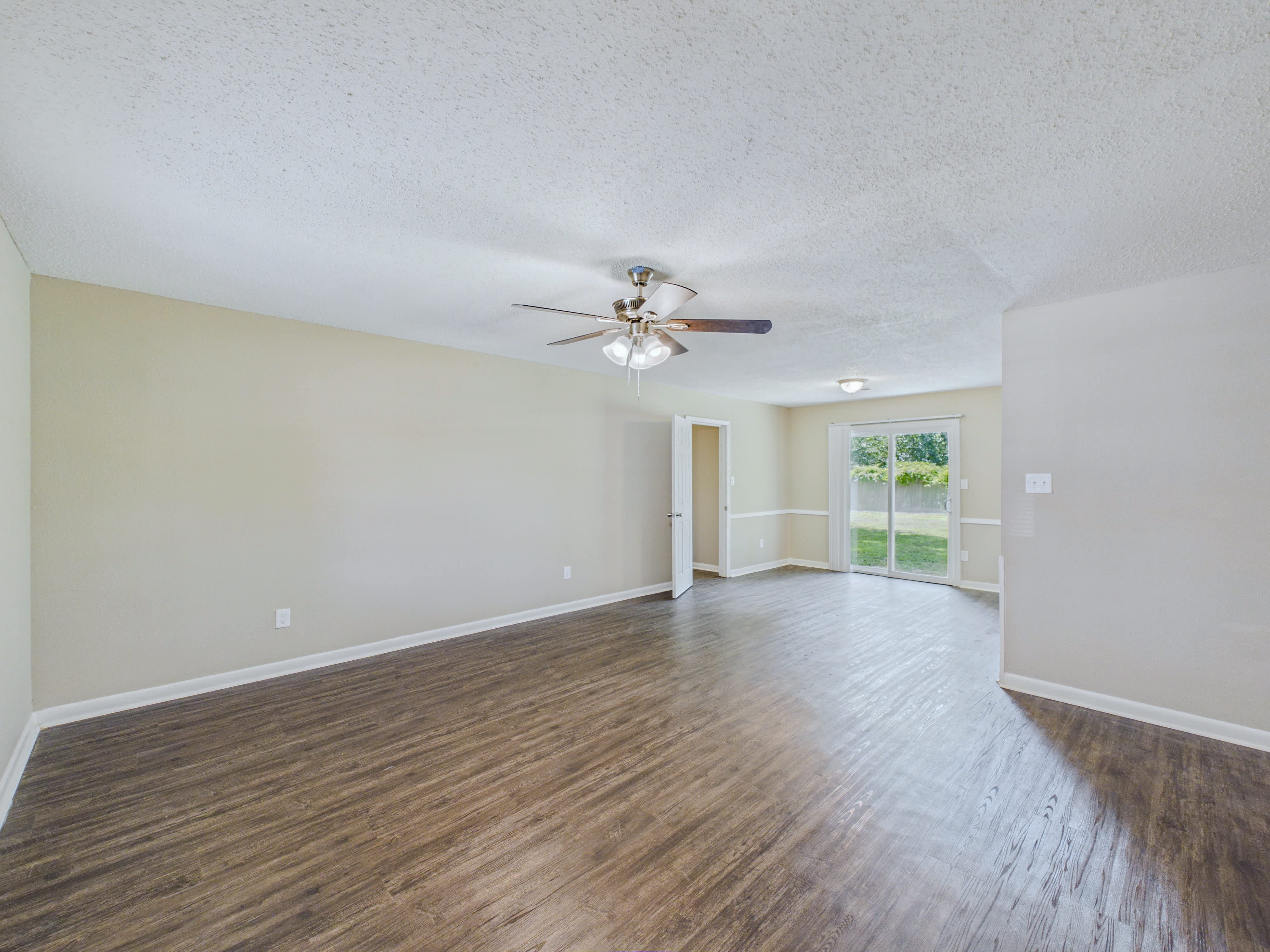 37 Saint John St – photo 4