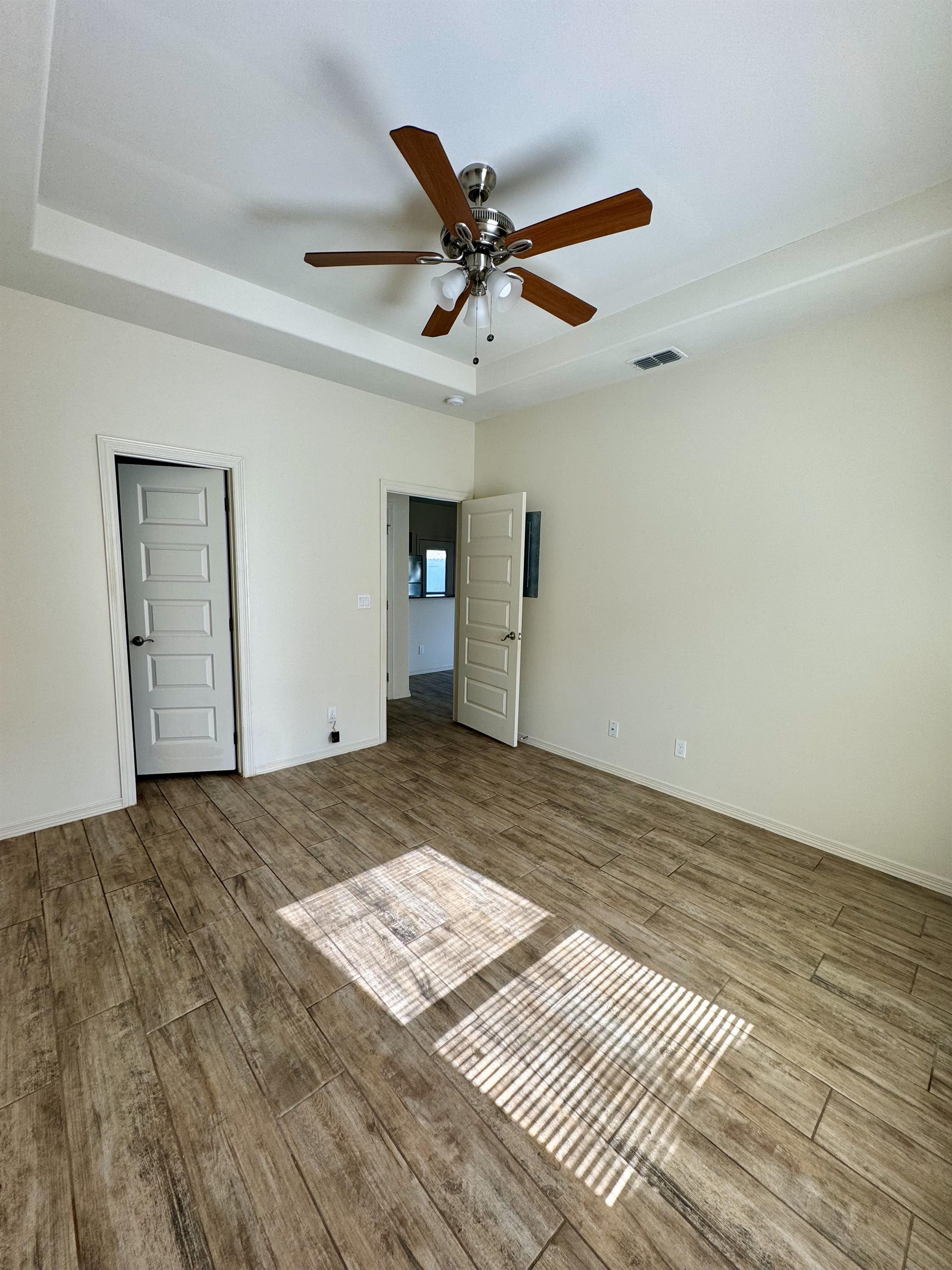 3913 Hawthorne Avenue – photo 5