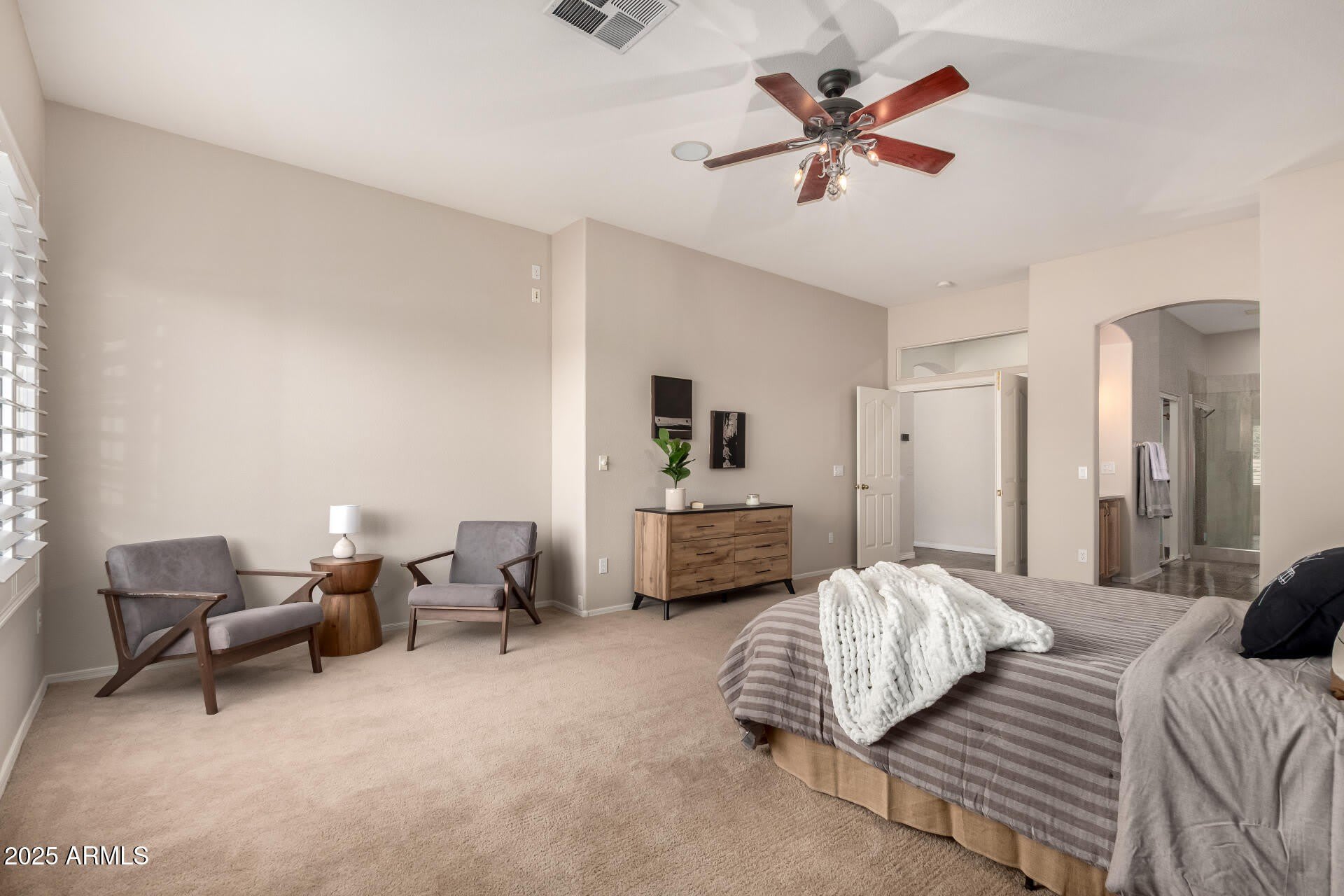 434 E SHEFFIELD Avenue – photo 4