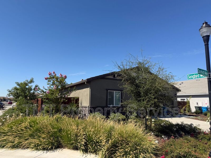 1705 Orchid Avenue – photo 3