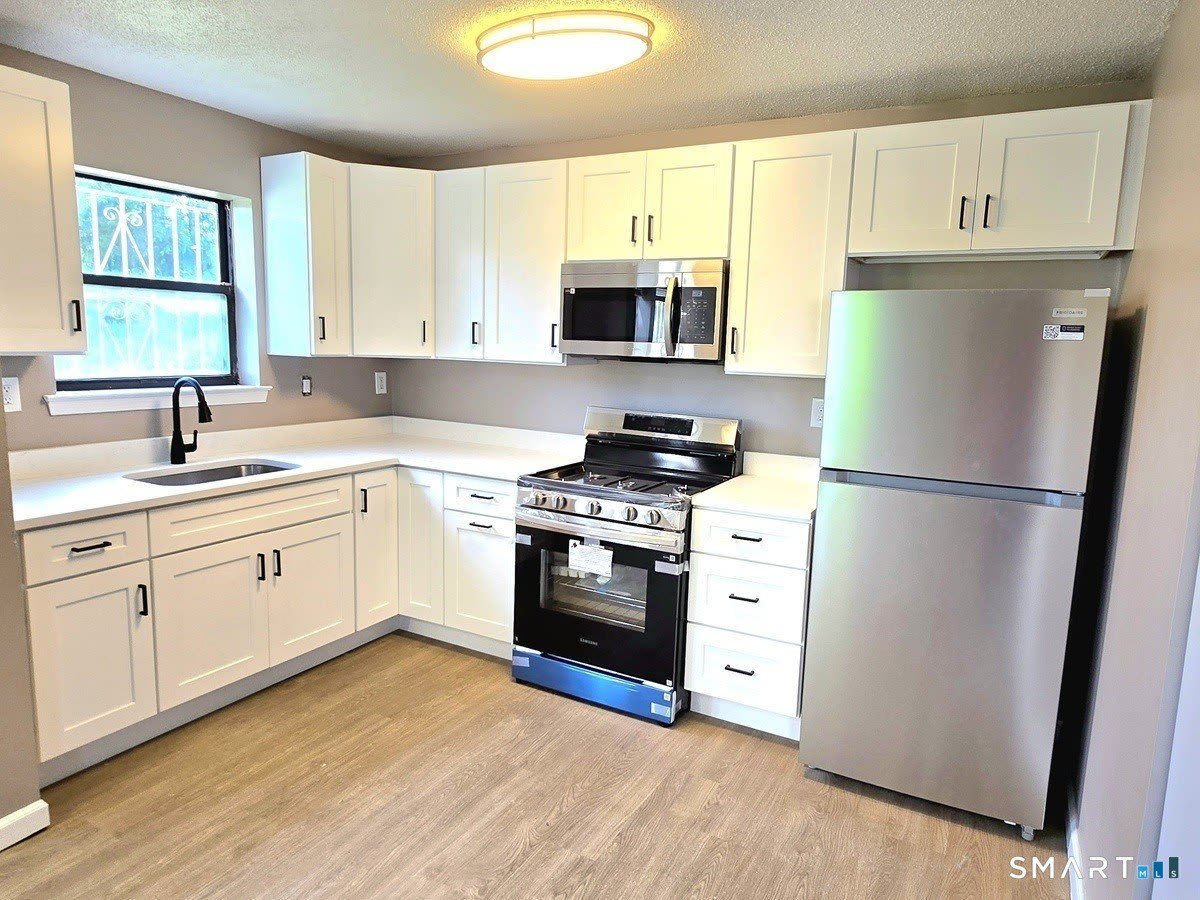 272 Bellevue Street – photo 2