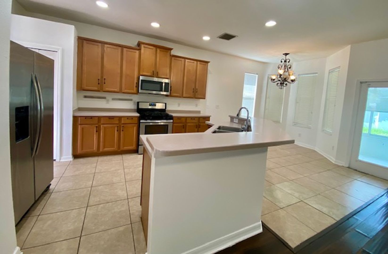 Beautiful 4bedroom/ 2.5-bathroom Home – photo 5