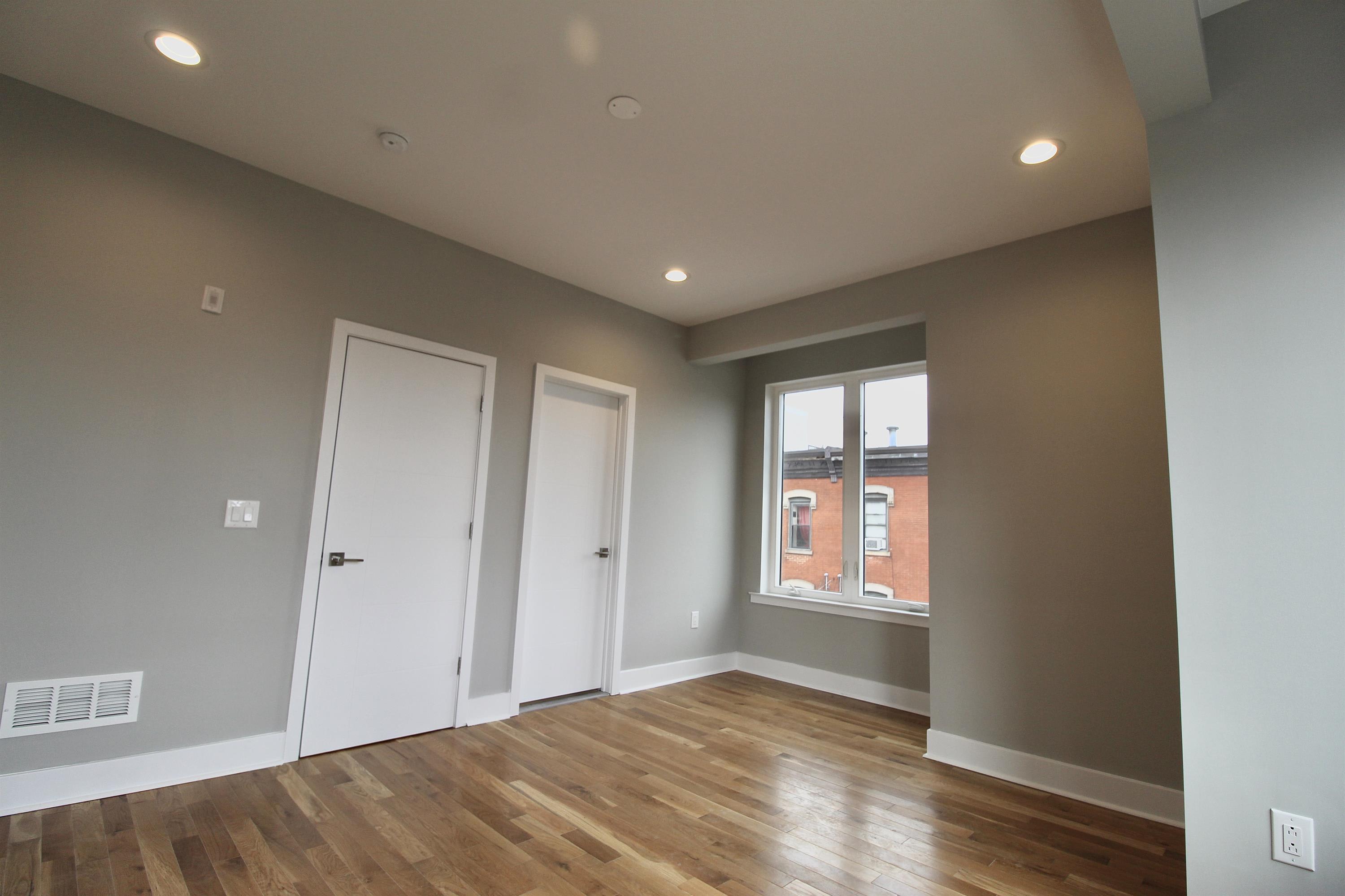 1642 Cambridge Street B – photo 4