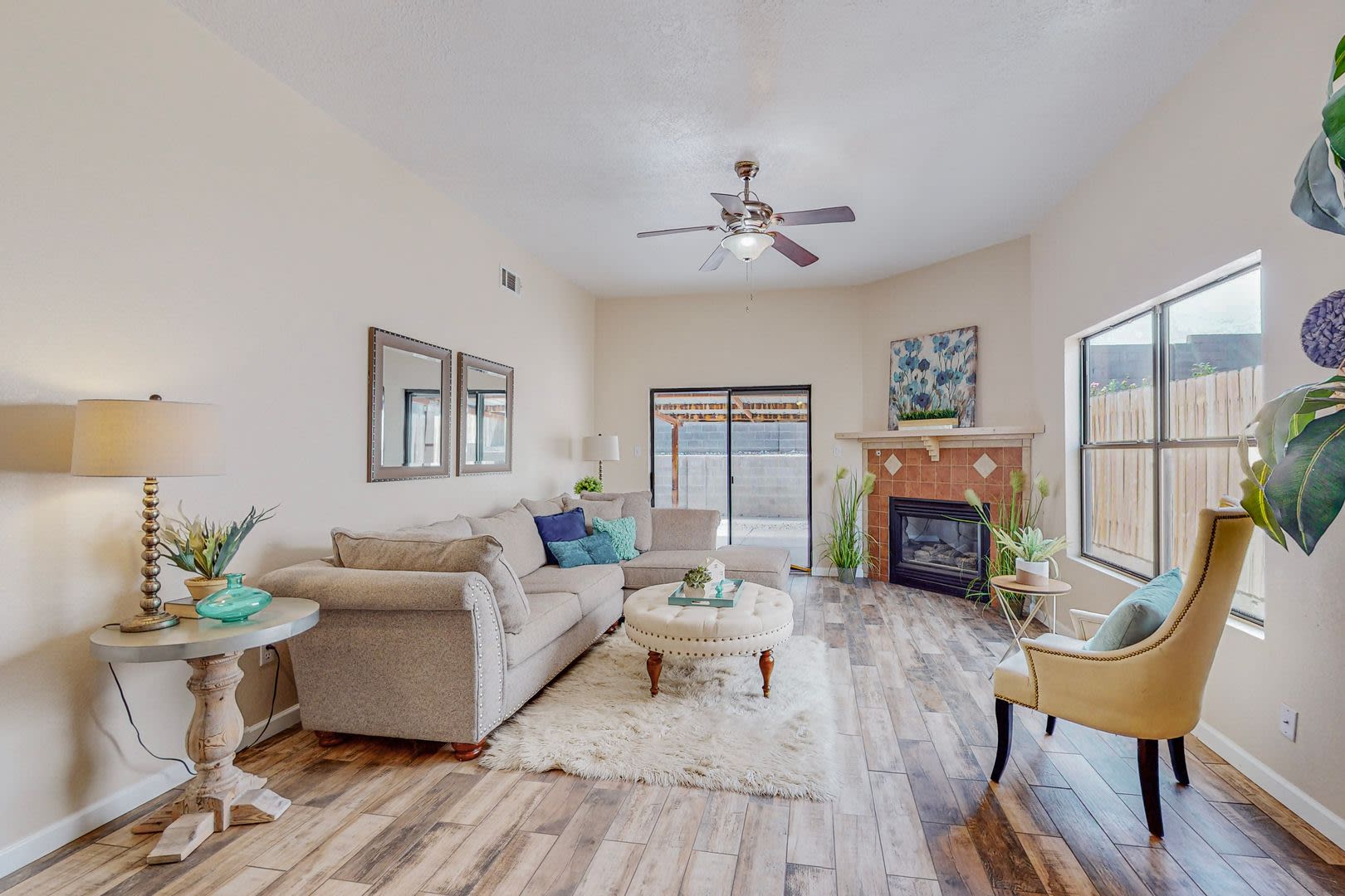NW PUEBLO STYLE TH 3/BD 2/BA 2/CG – photo 1