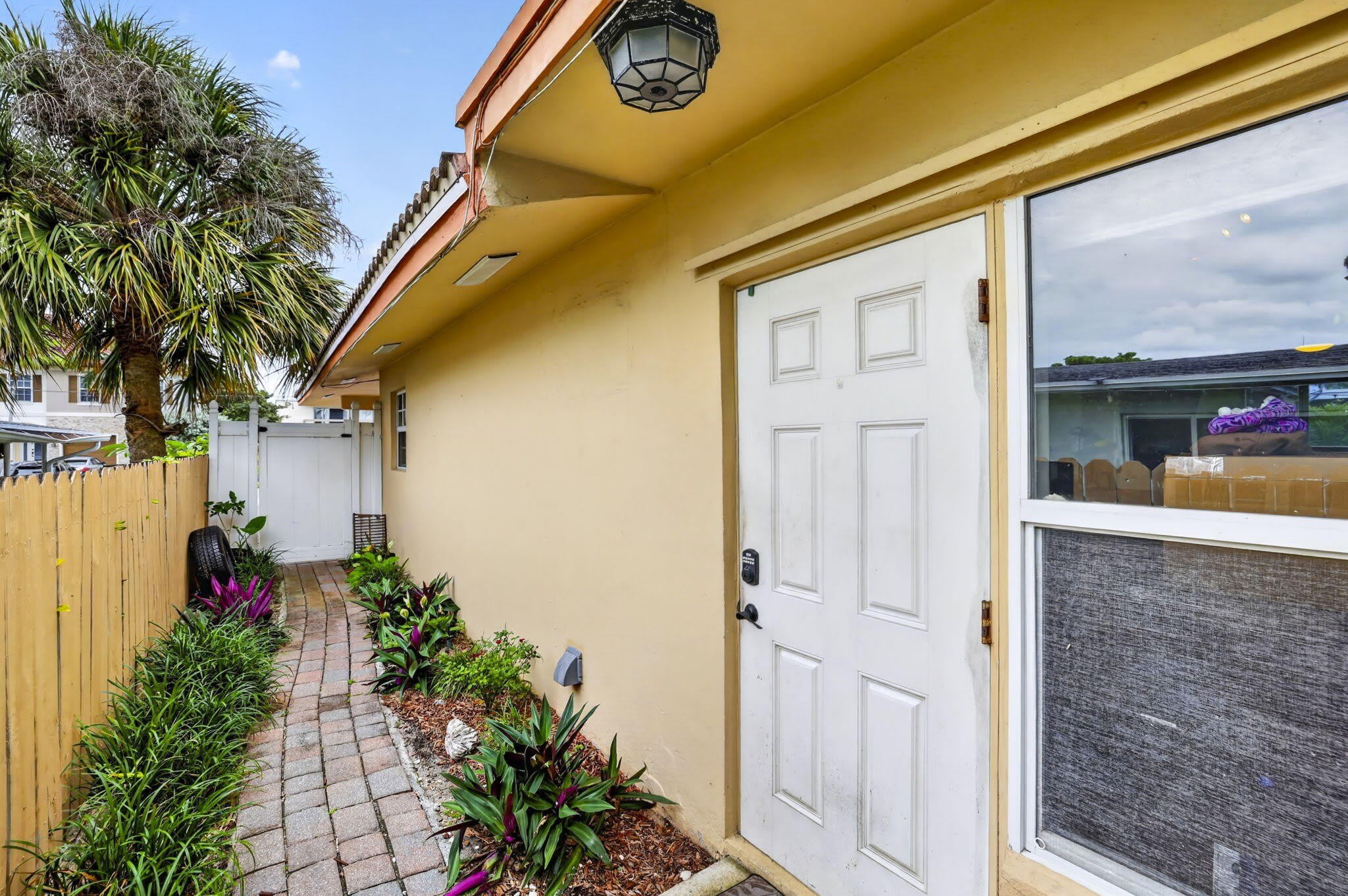 3207 Marine Drive – photo 4