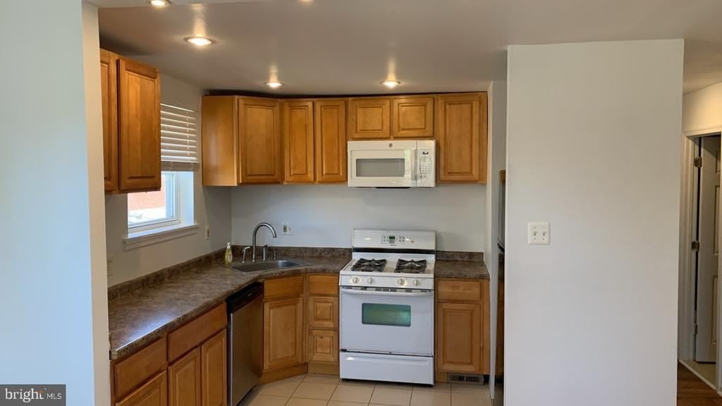 9403 LANSFORD STREET – photo 2