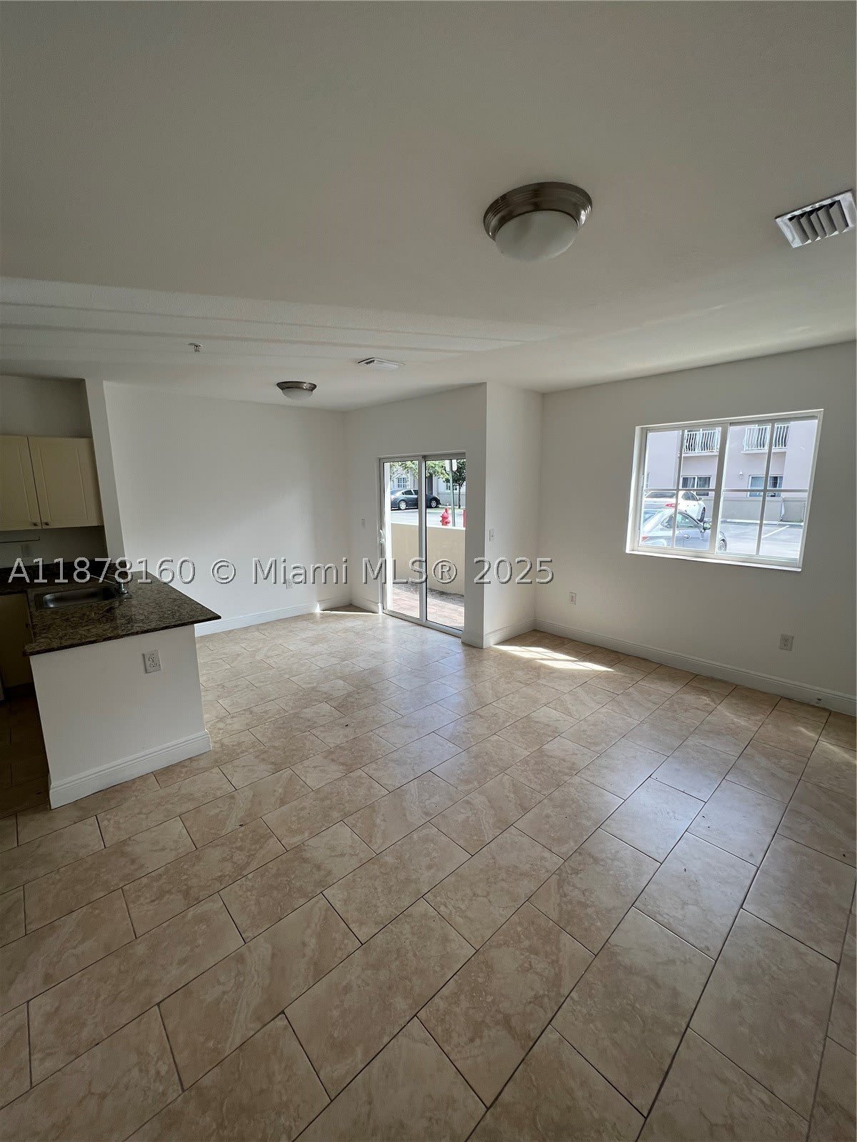 211 W 79th Pl – photo 2