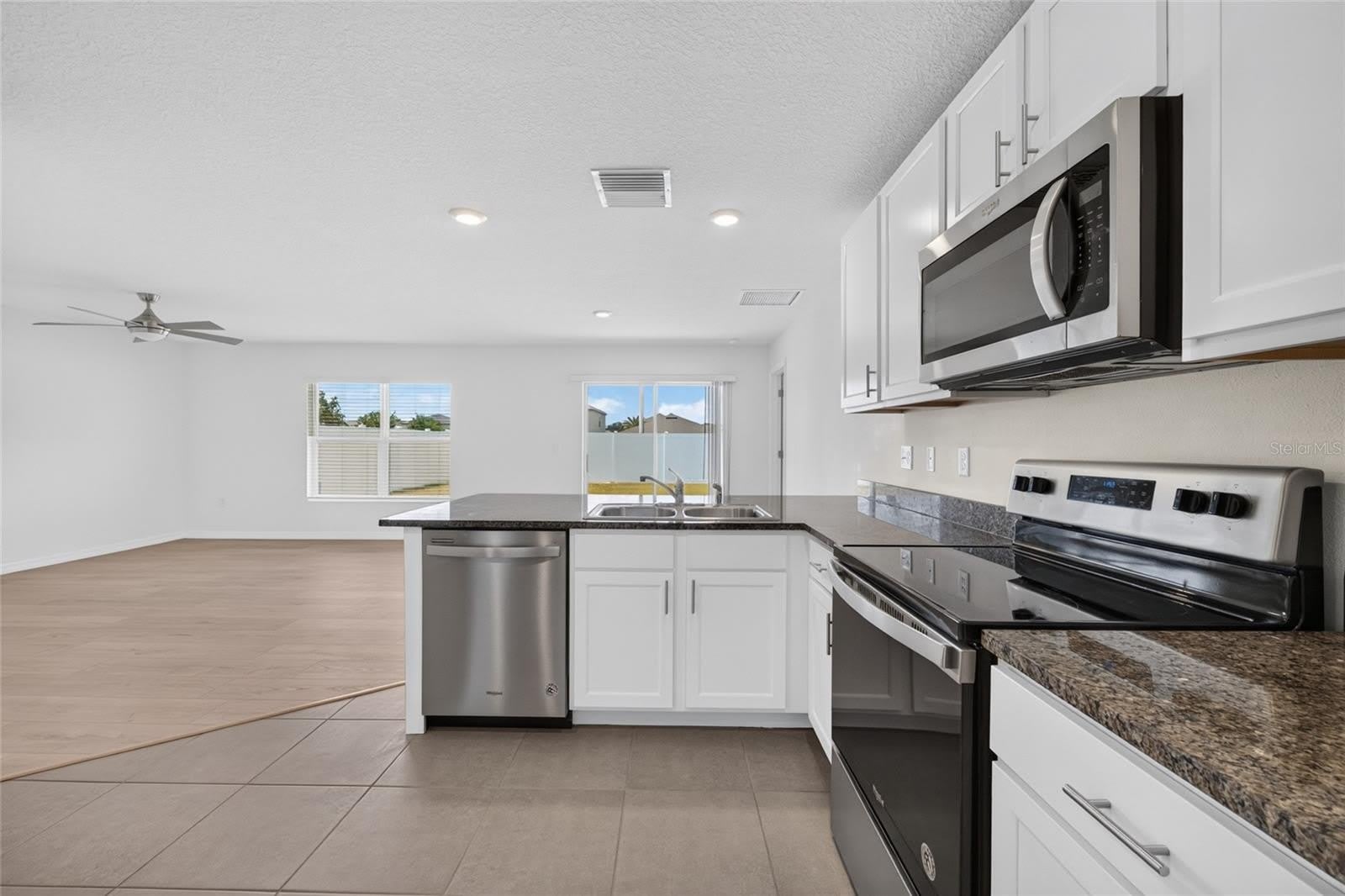 10231 Opaline Sky Court – photo 3