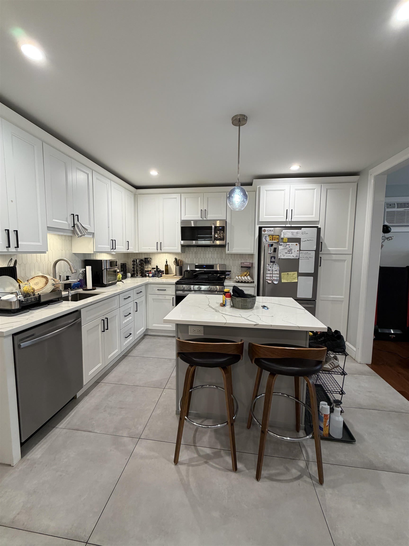 195 HUTTON ST – photo 5
