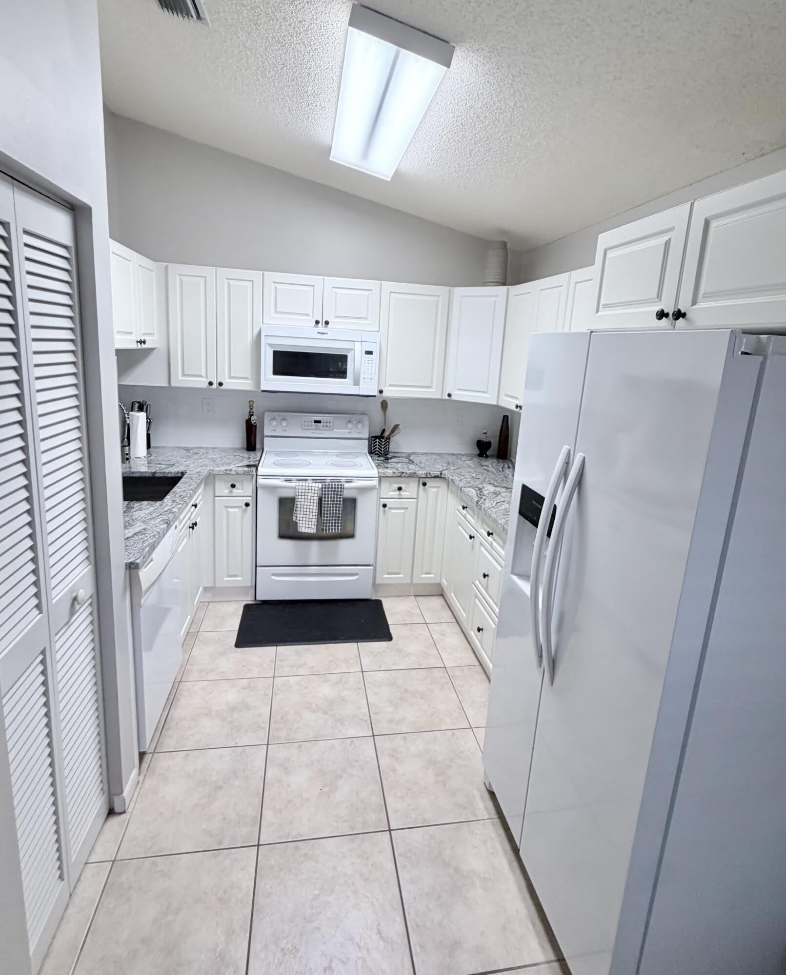 2555 Bedford Mews Drive – photo 4