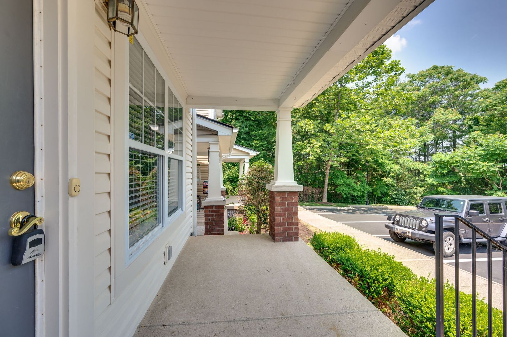 Renovated Townhome in Convenient Nashville Location – photo 4