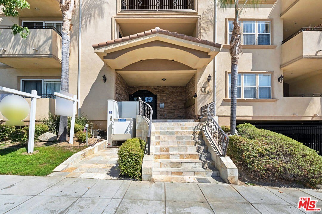650 E Palm Ave – photo 2