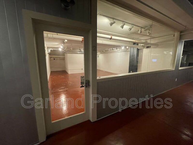 110 Campbell Ave – photo 2